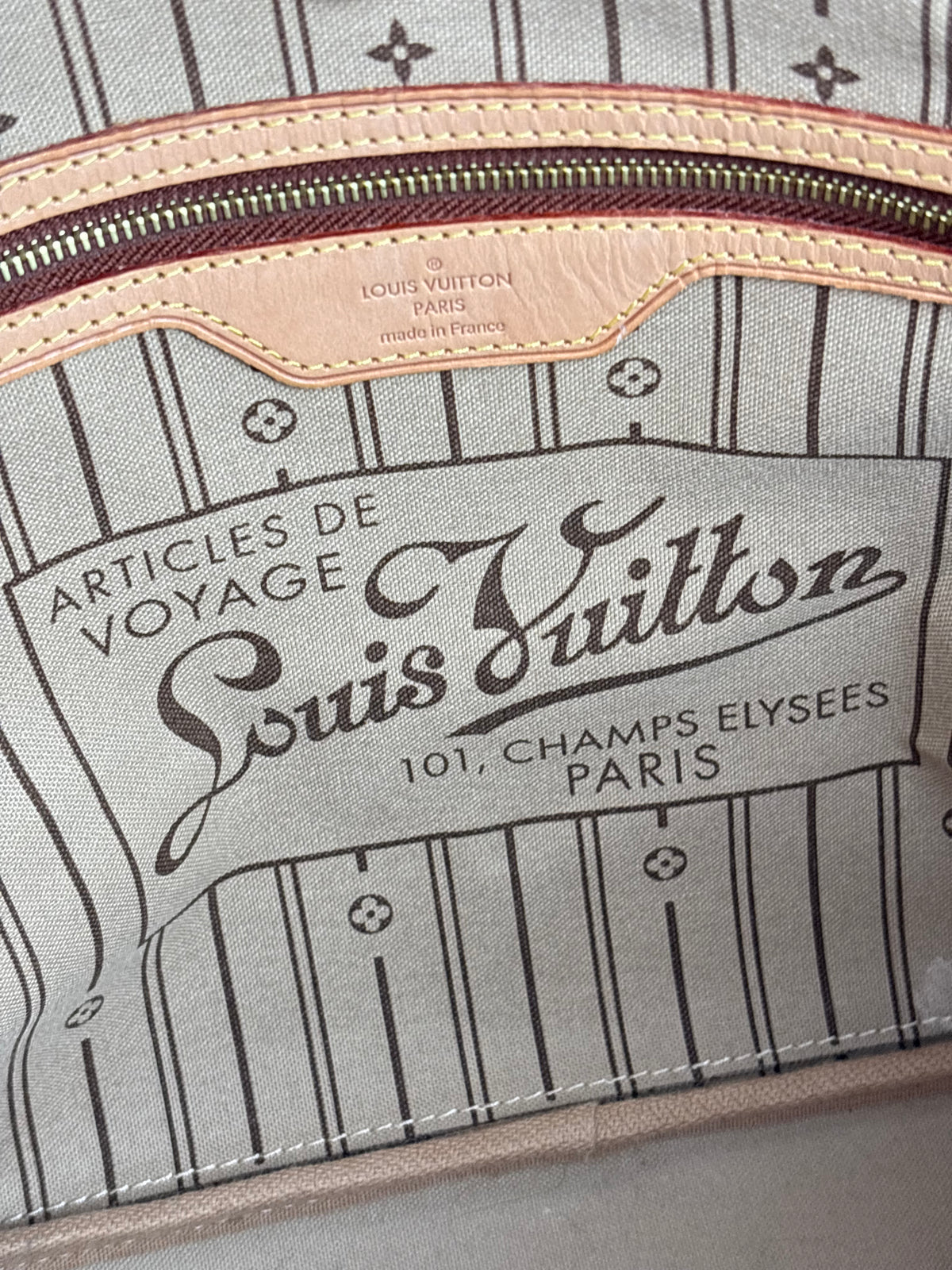 Louis Vuitton Neverfull MM Monogram