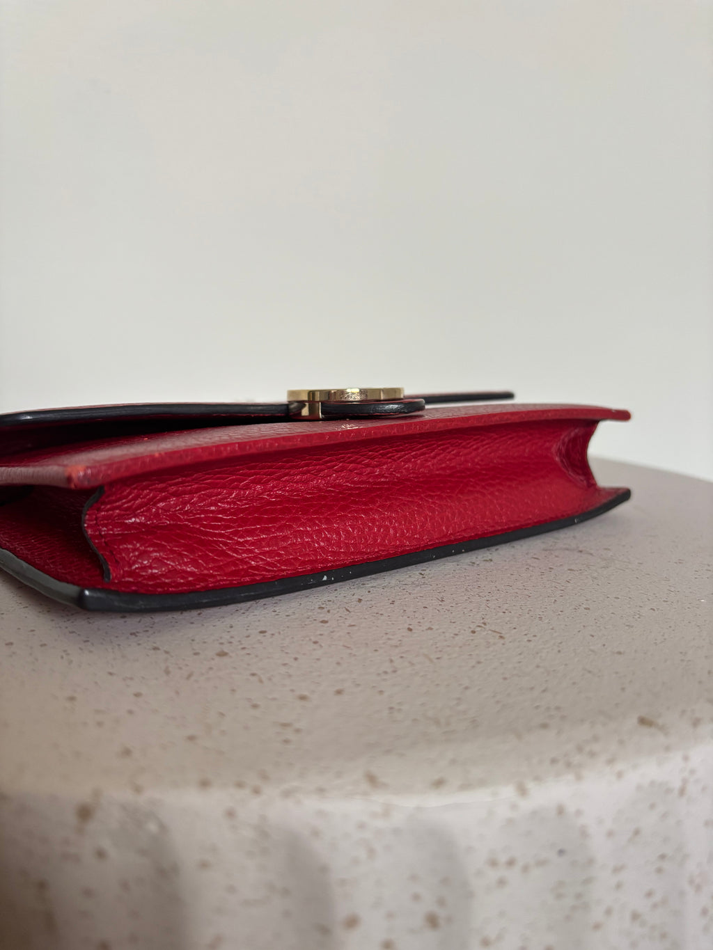 Gucci Interlocking G Wallet on Chain