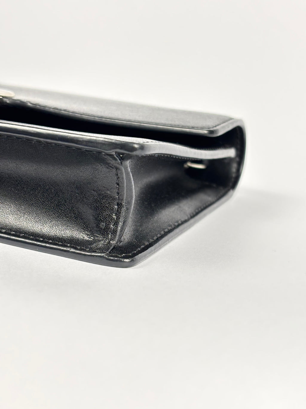 Fendi F Wallet on Chain