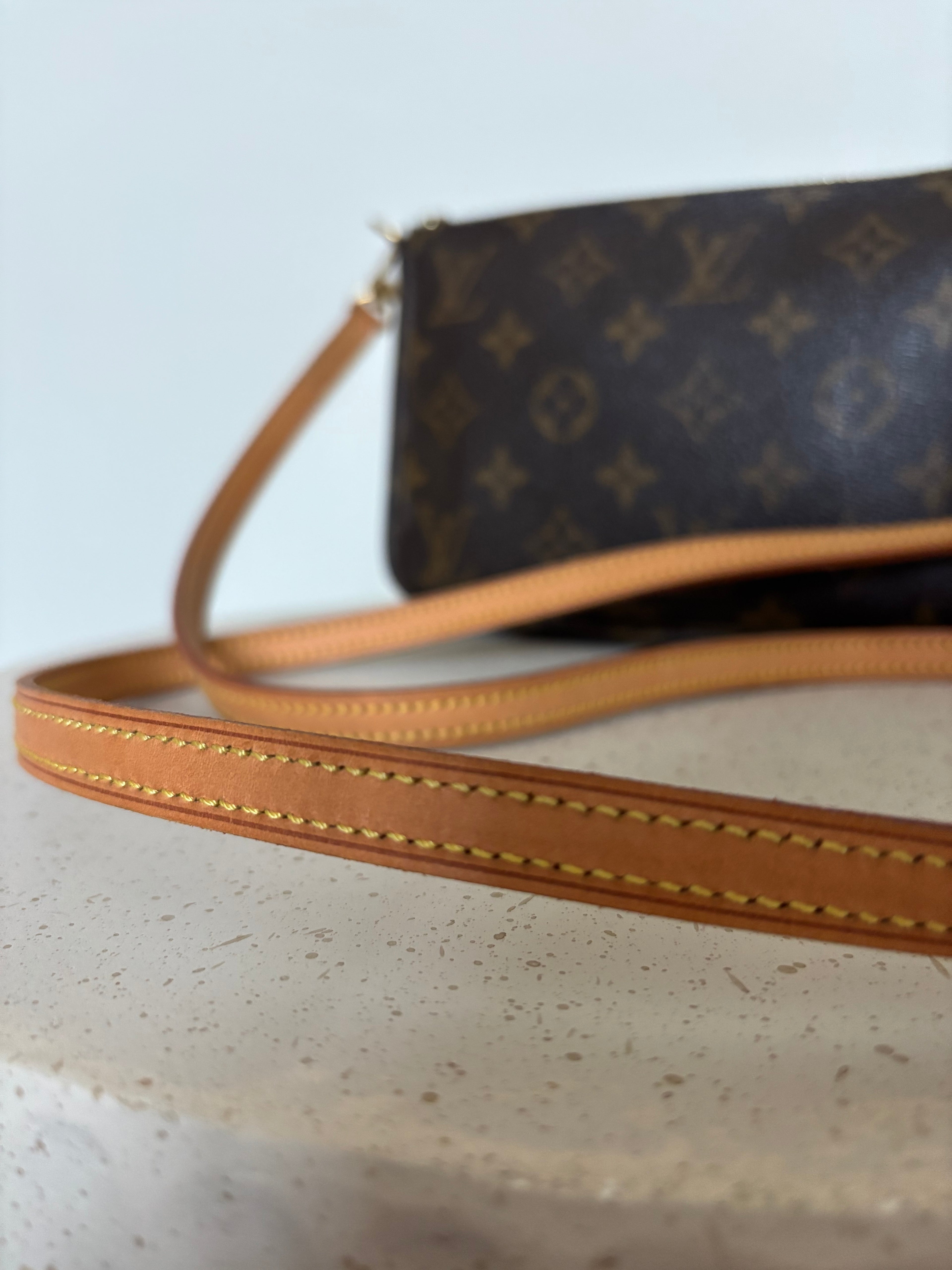 Louis Vuitton Pochette Crossbody