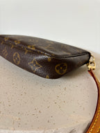 Louis Vuitton Pochette Crossbody