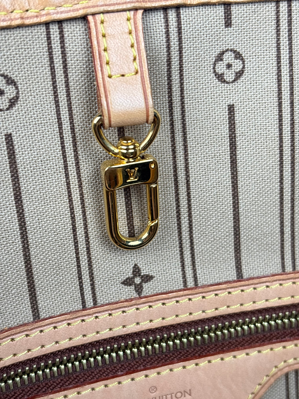 Louis Vuitton Neverfull MM Monogram