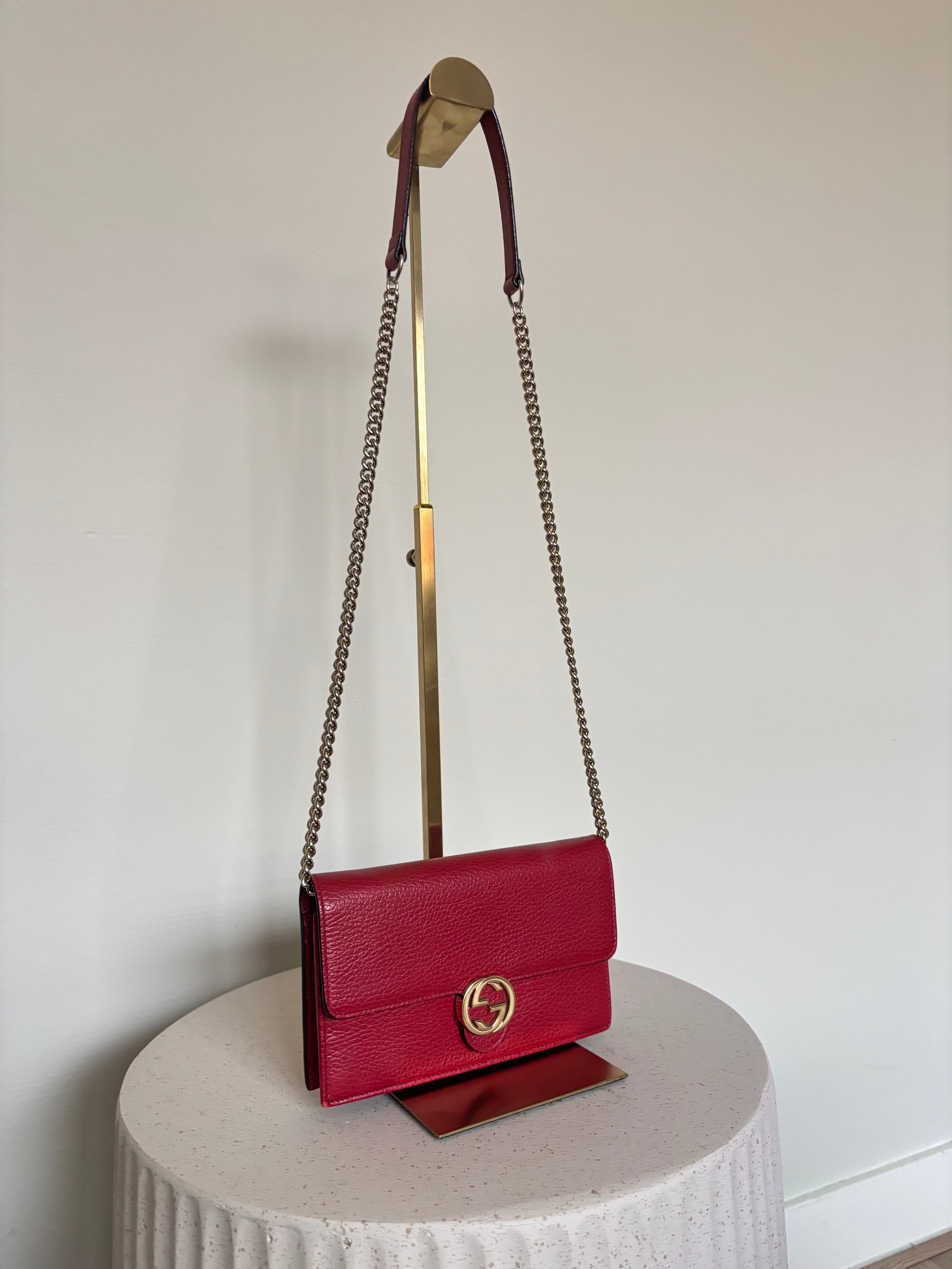 Gucci Interlocking G Wallet on Chain