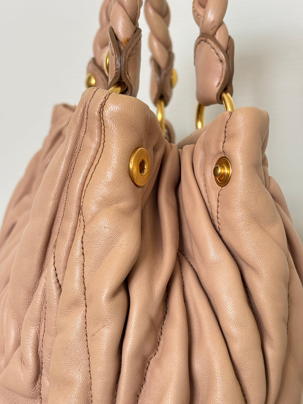 Miu Miu Matelassé Handtas