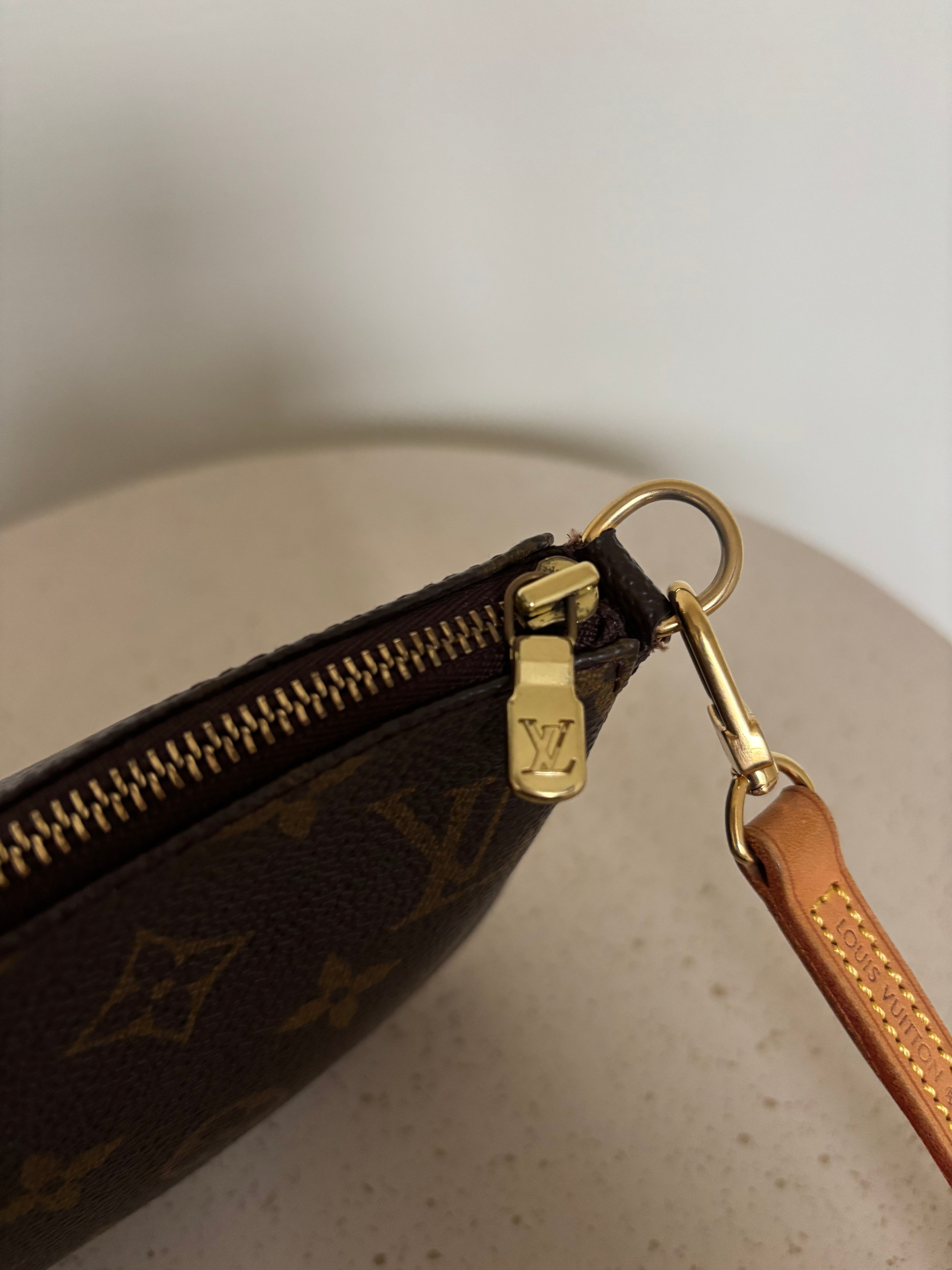 Louis Vuitton Pochette Crossbody