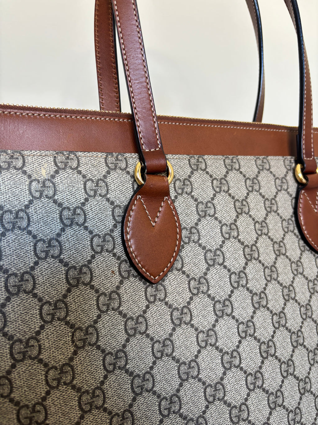 Gucci GG Supreme Tote Bag