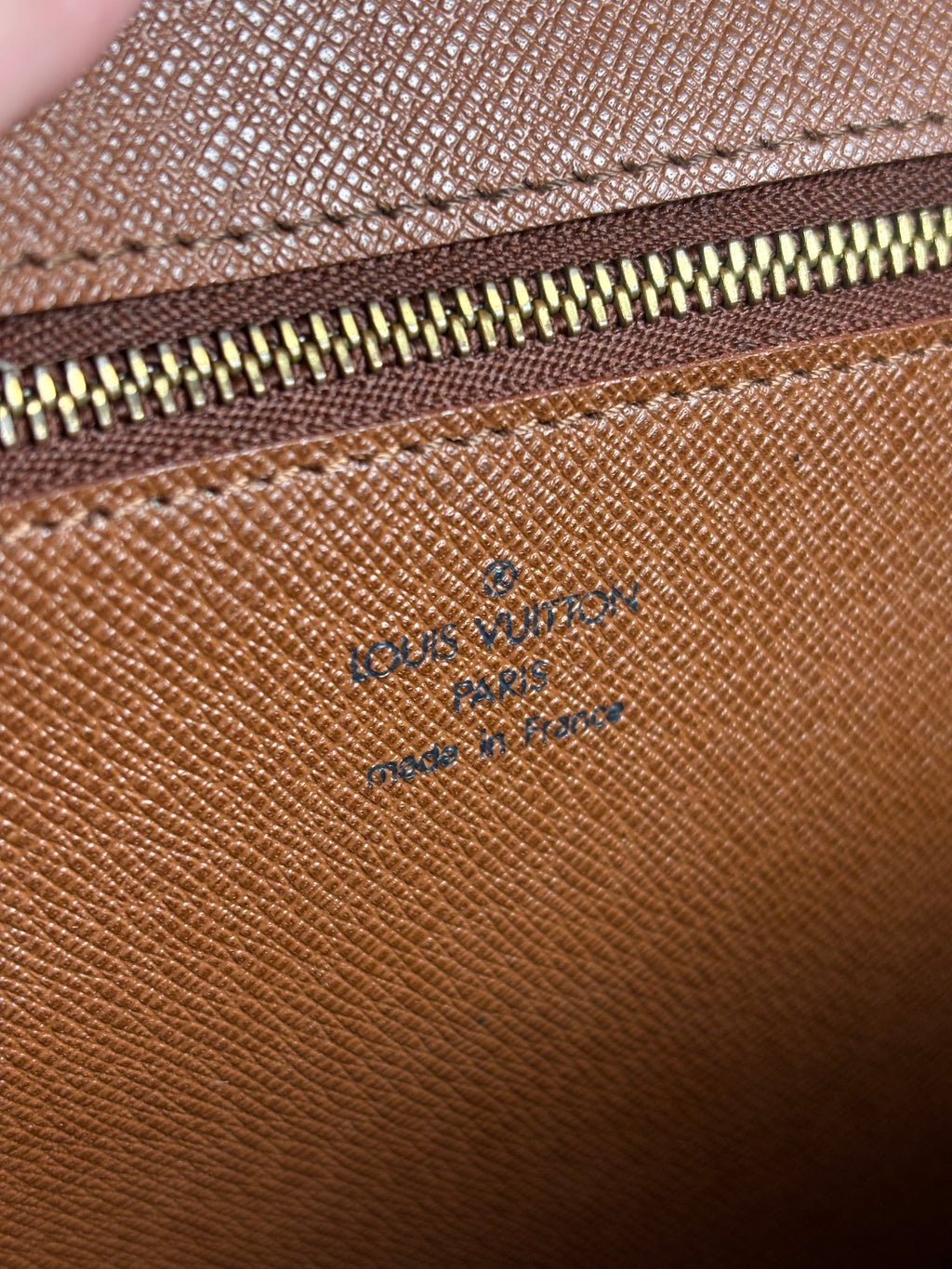 Louis Vuitton Pochette Bordeaux