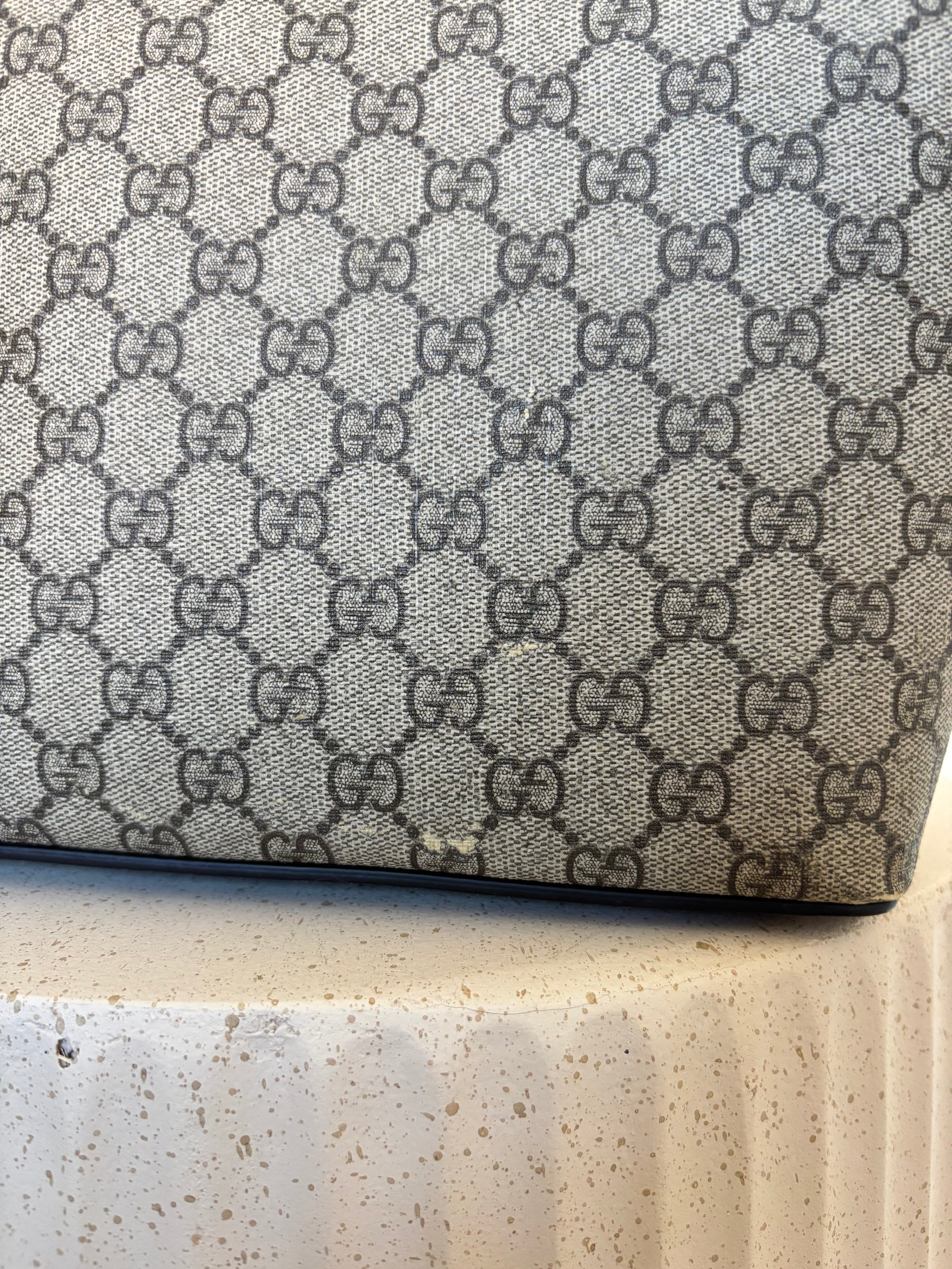 Gucci GG Supreme Tote Bag