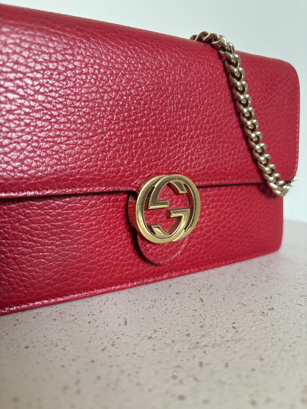 Gucci Interlocking G Wallet on Chain