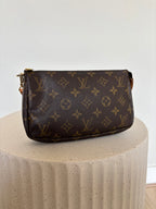 Louis Vuitton Pochette Crossbody