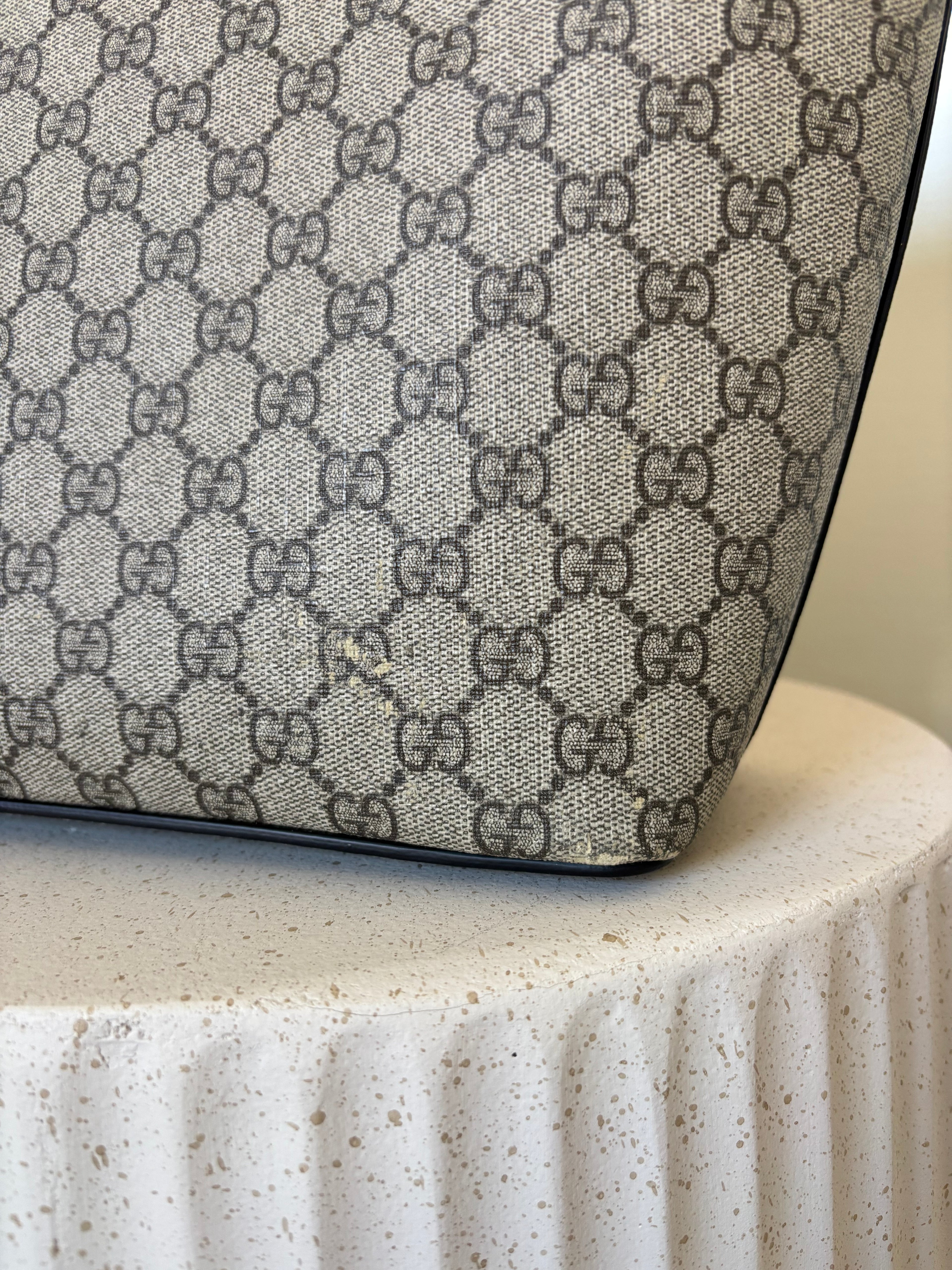 Gucci GG Supreme Tote Bag