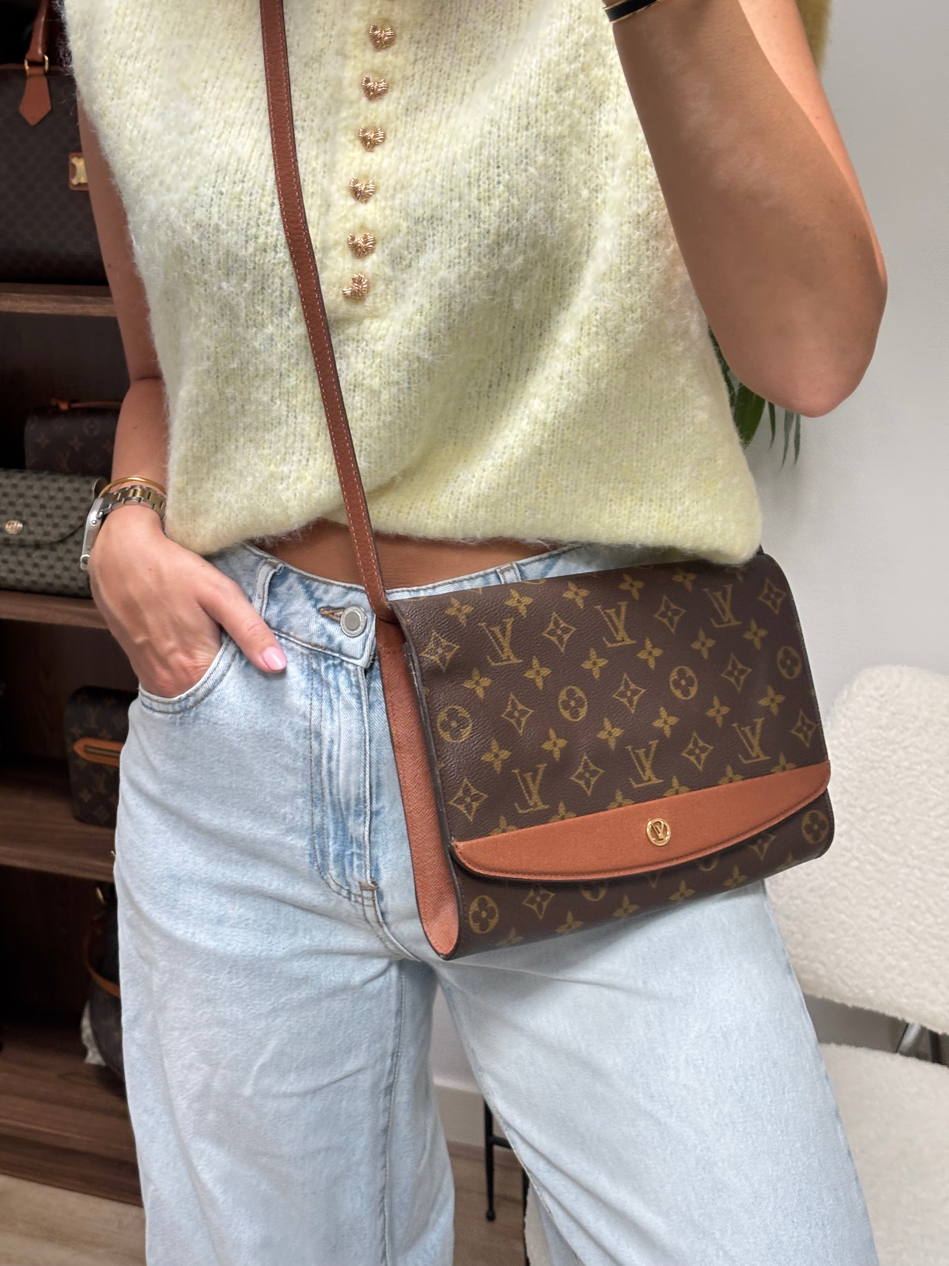 Louis Vuitton Pochette Bordeaux