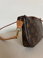 Louis Vuitton Pochette Crossbody