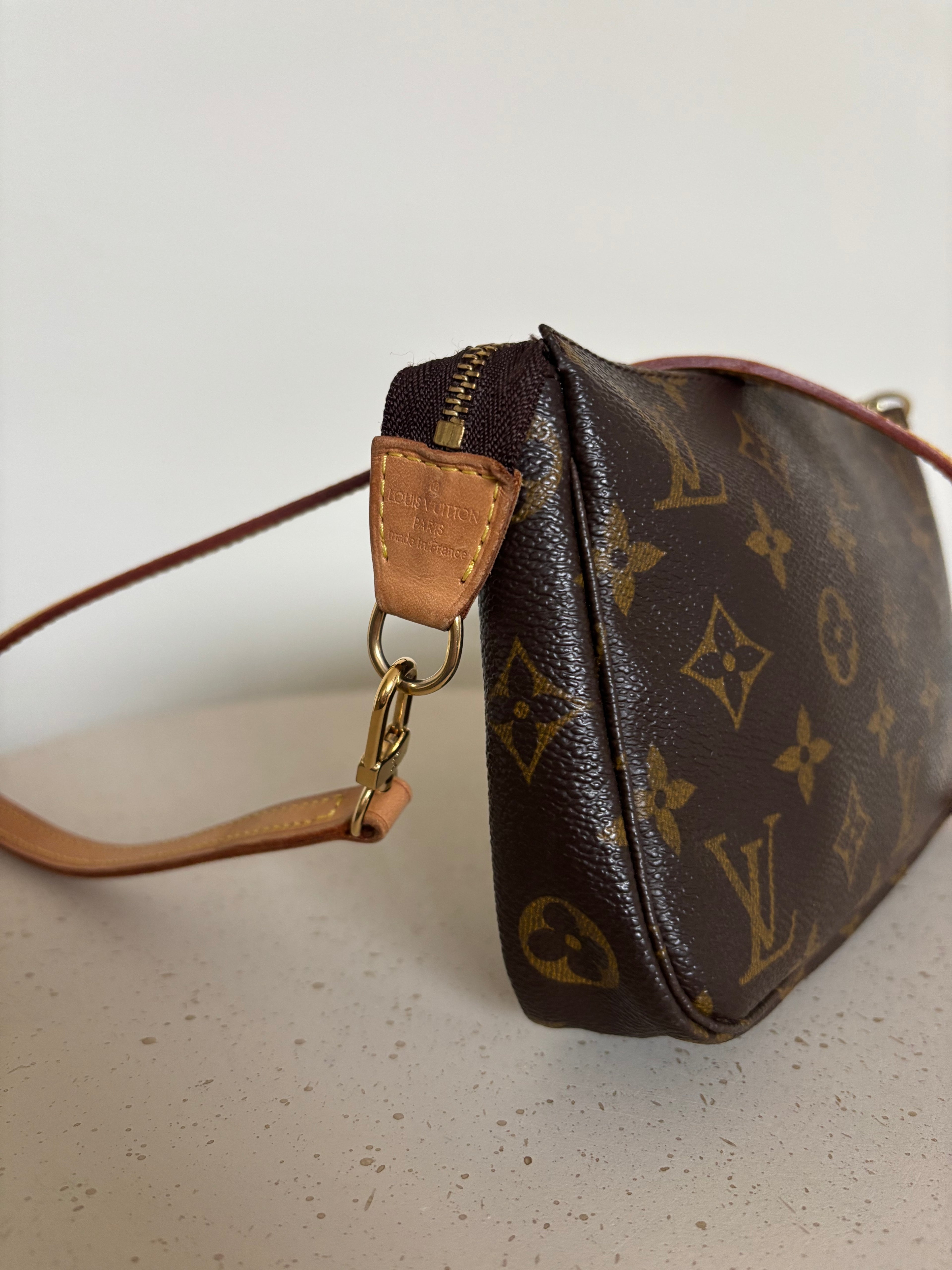 Louis Vuitton Pochette Crossbody