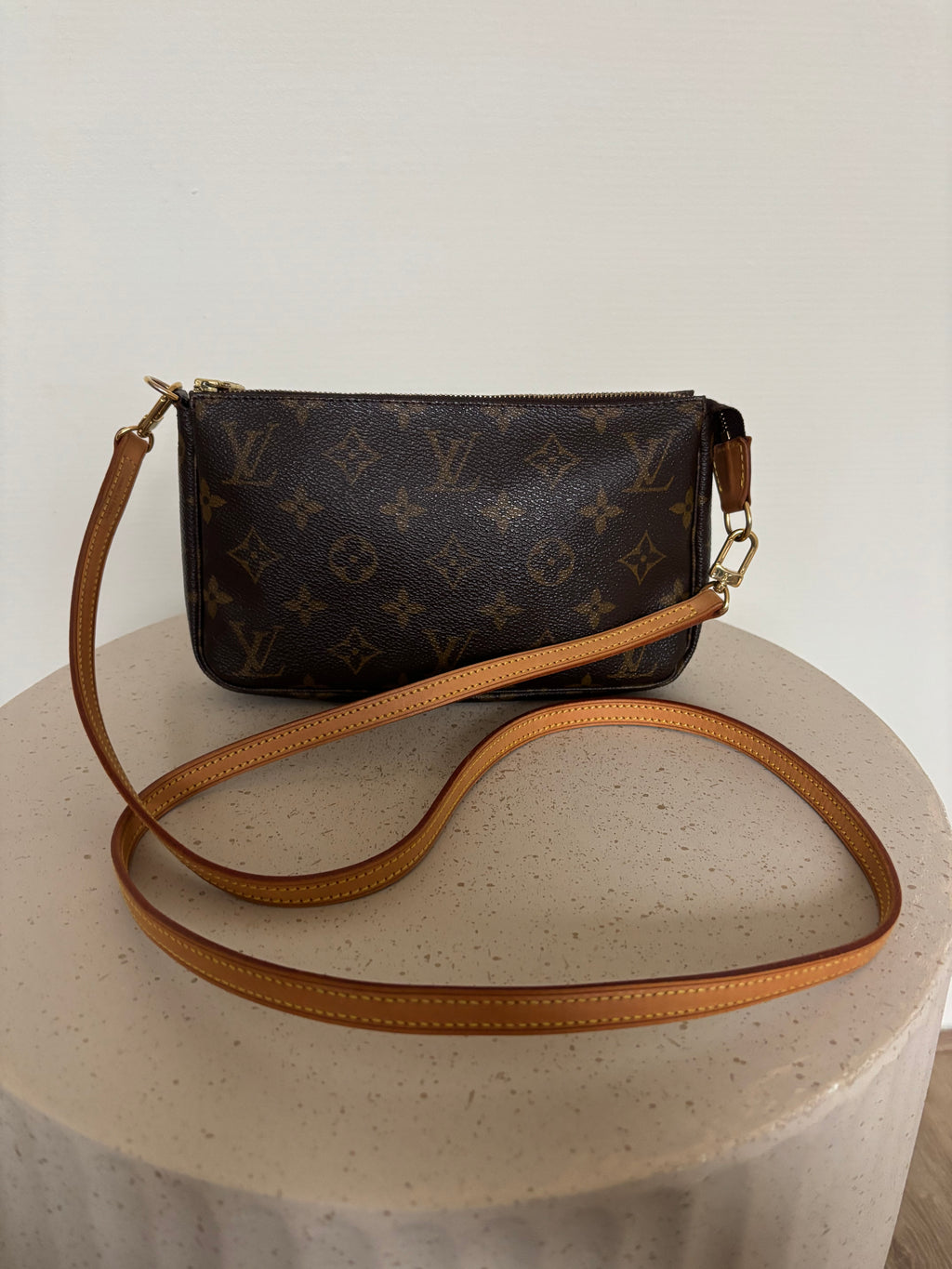 Louis Vuitton Pochette Crossbody