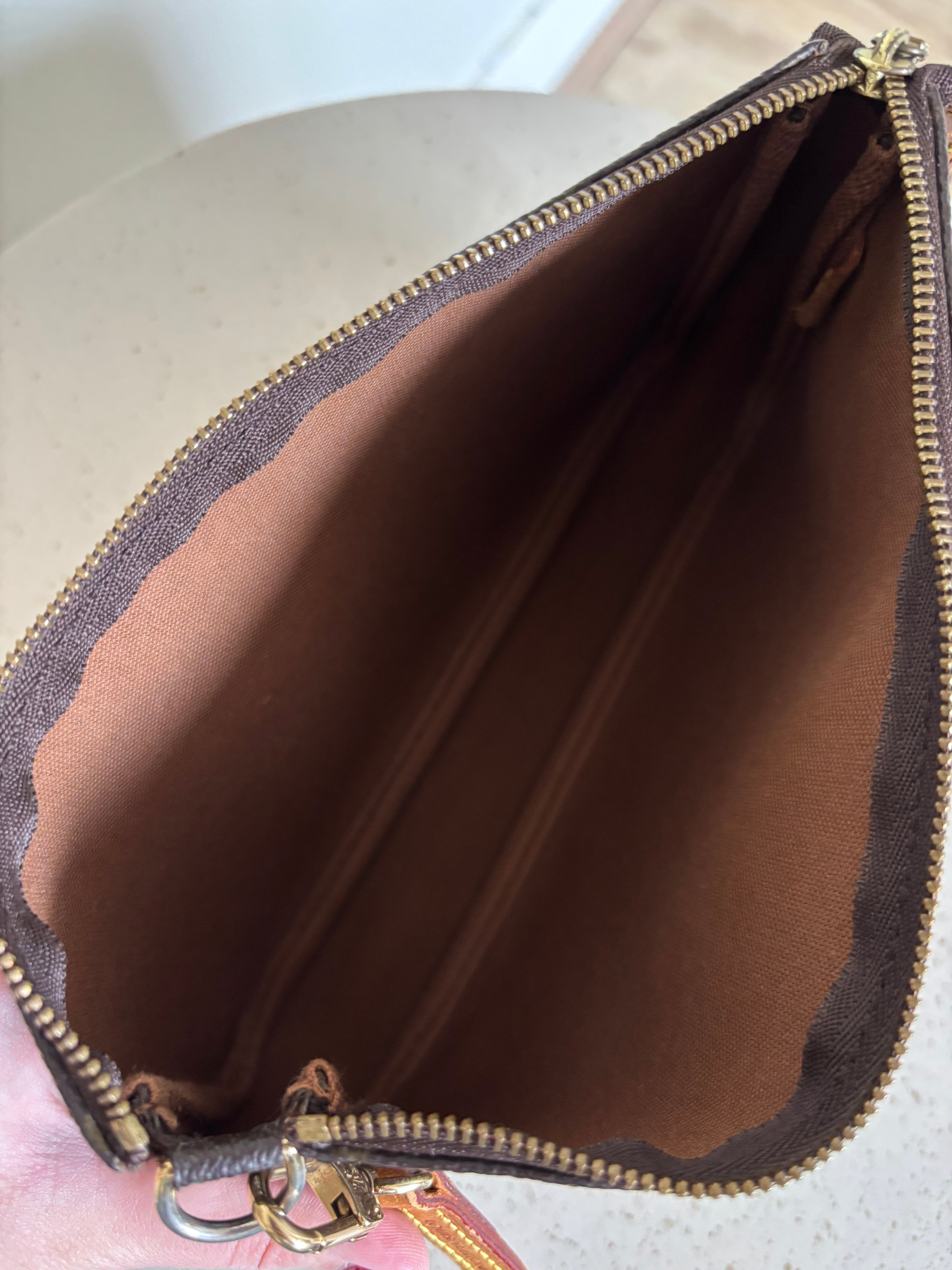 Louis Vuitton Pochette Crossbody