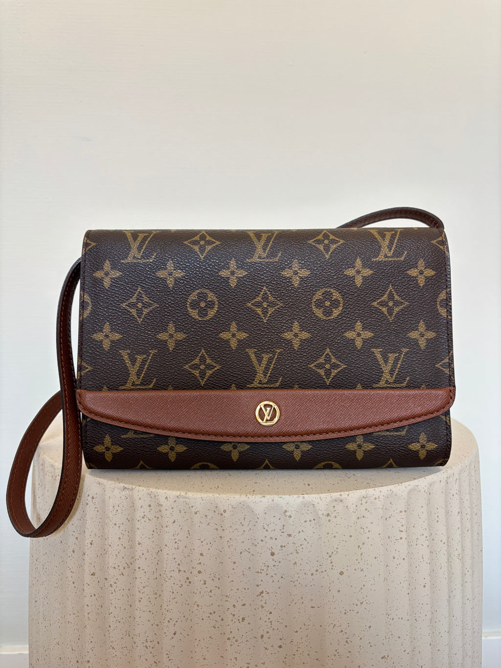 Louis Vuitton Pochette Bordeaux