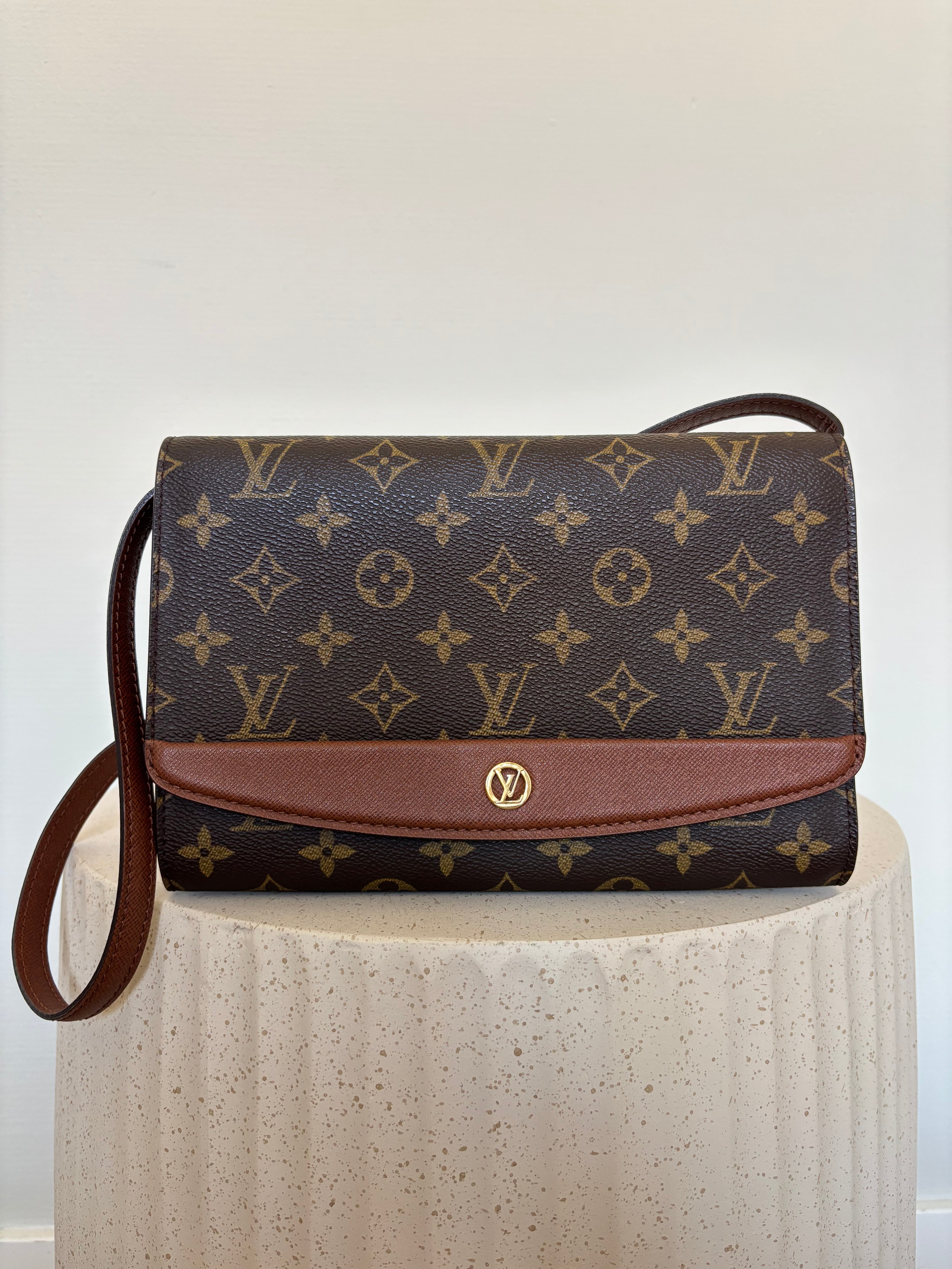 Louis Vuitton Pochette Bordeaux