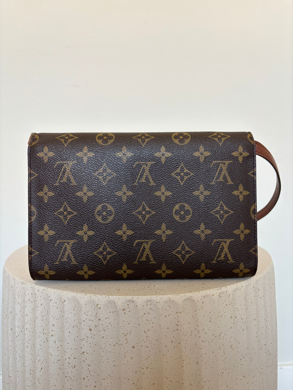 Louis Vuitton Pochette Bordeaux