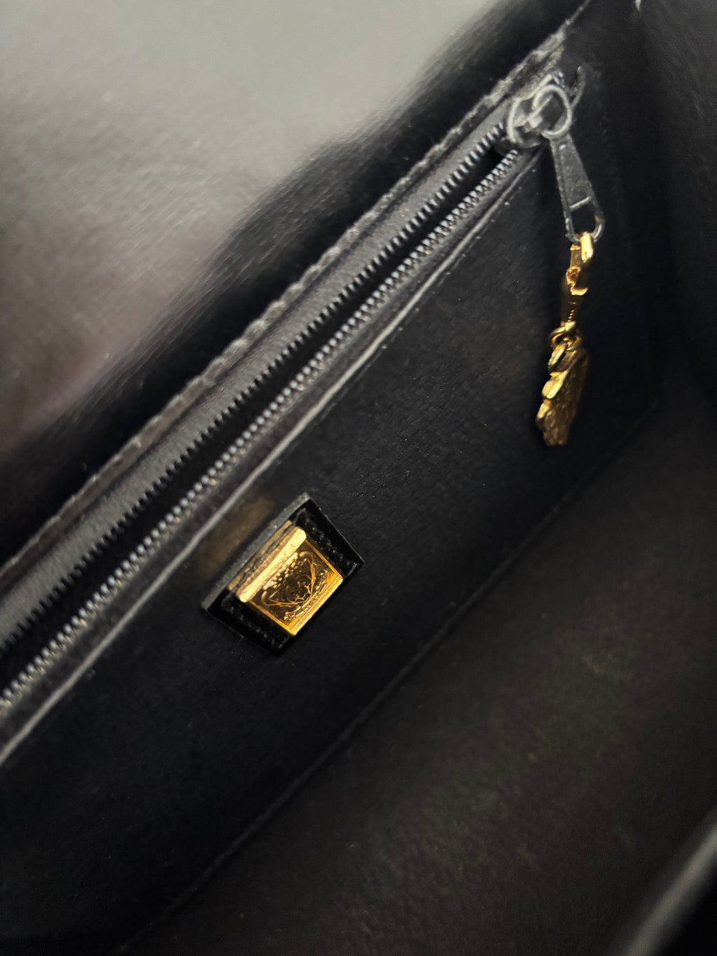 Gucci Black Leather Shoulder Bag