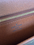 Louis Vuitton Pochette Bordeaux