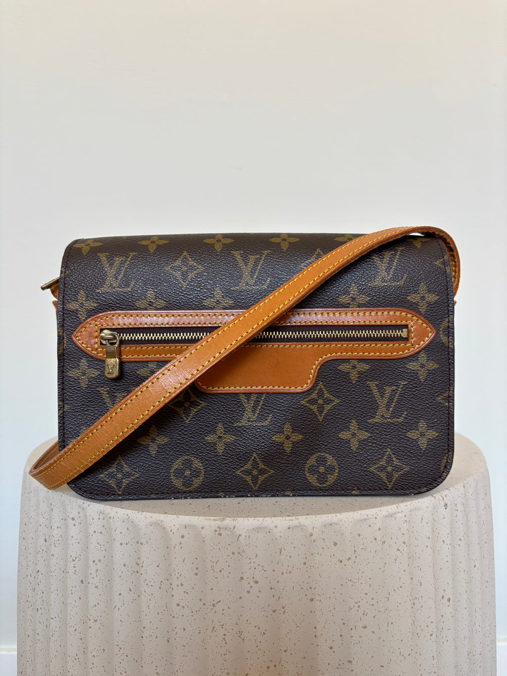 Louis Vuitton Saint Germain 24