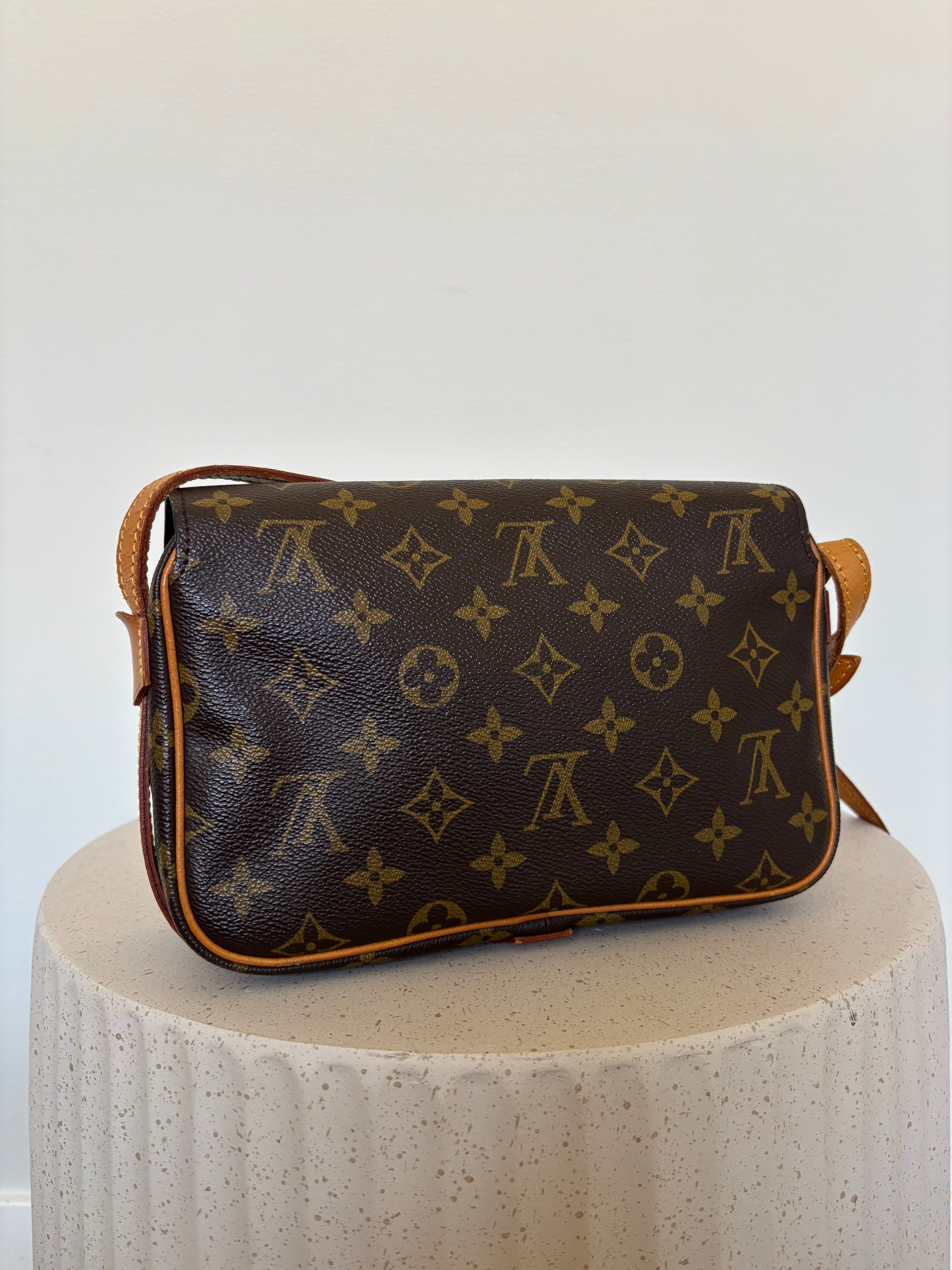 Louis Vuitton Saint Germain 24