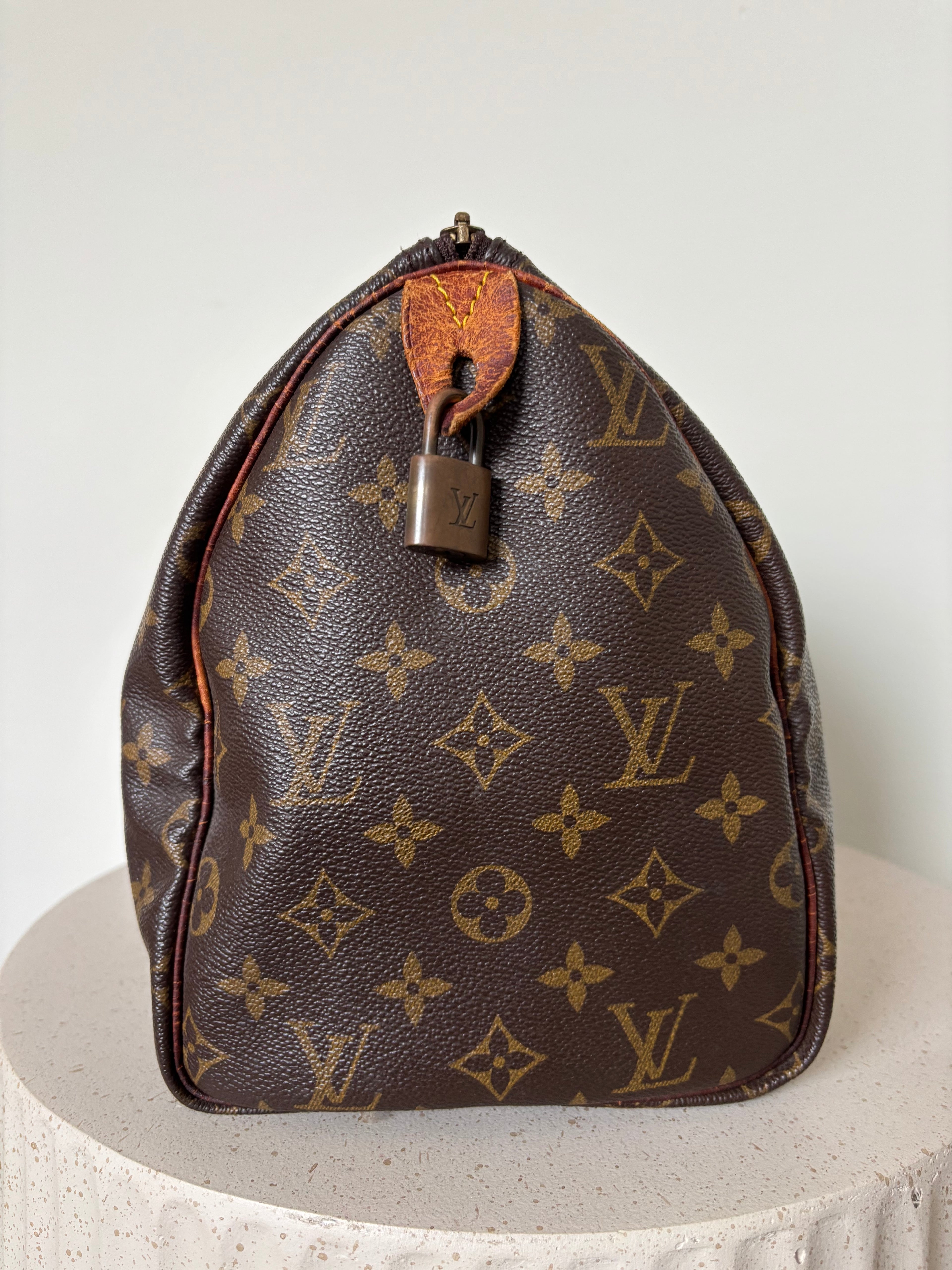 Louis Vuitton Speedy 30