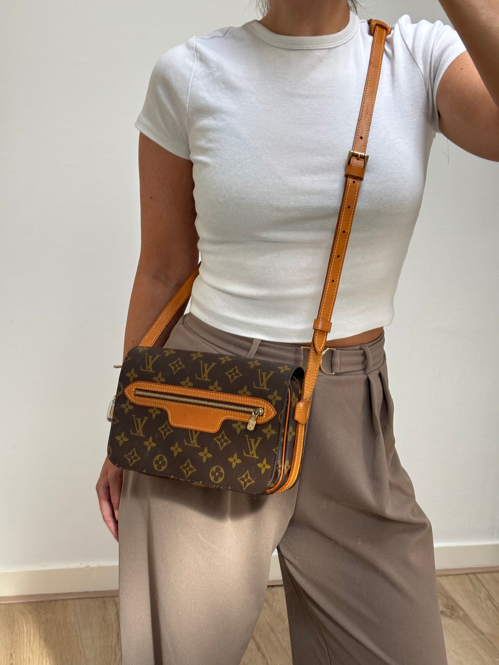 Louis Vuitton Saint Germain 24
