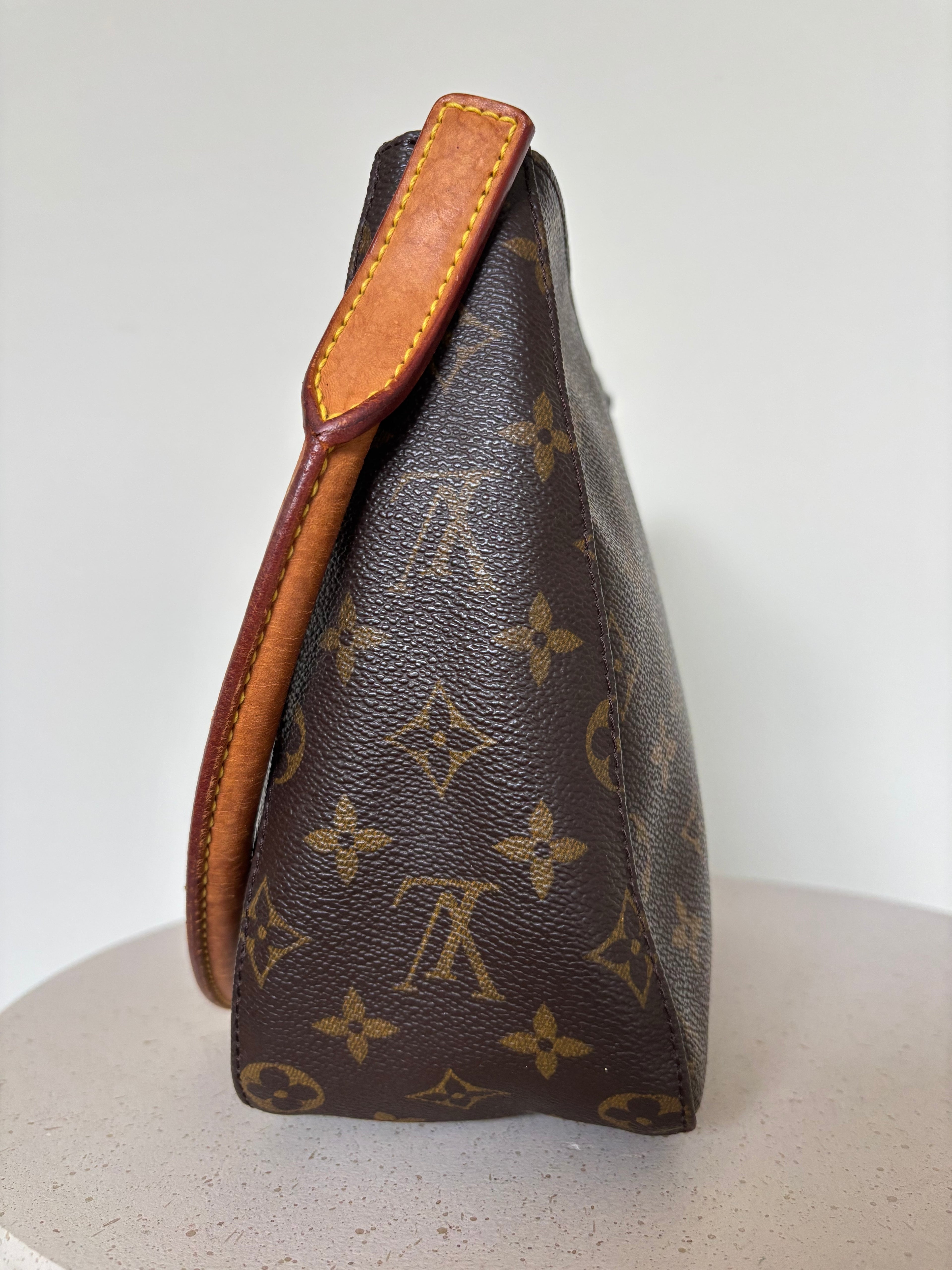Louis Vuitton Looping MM