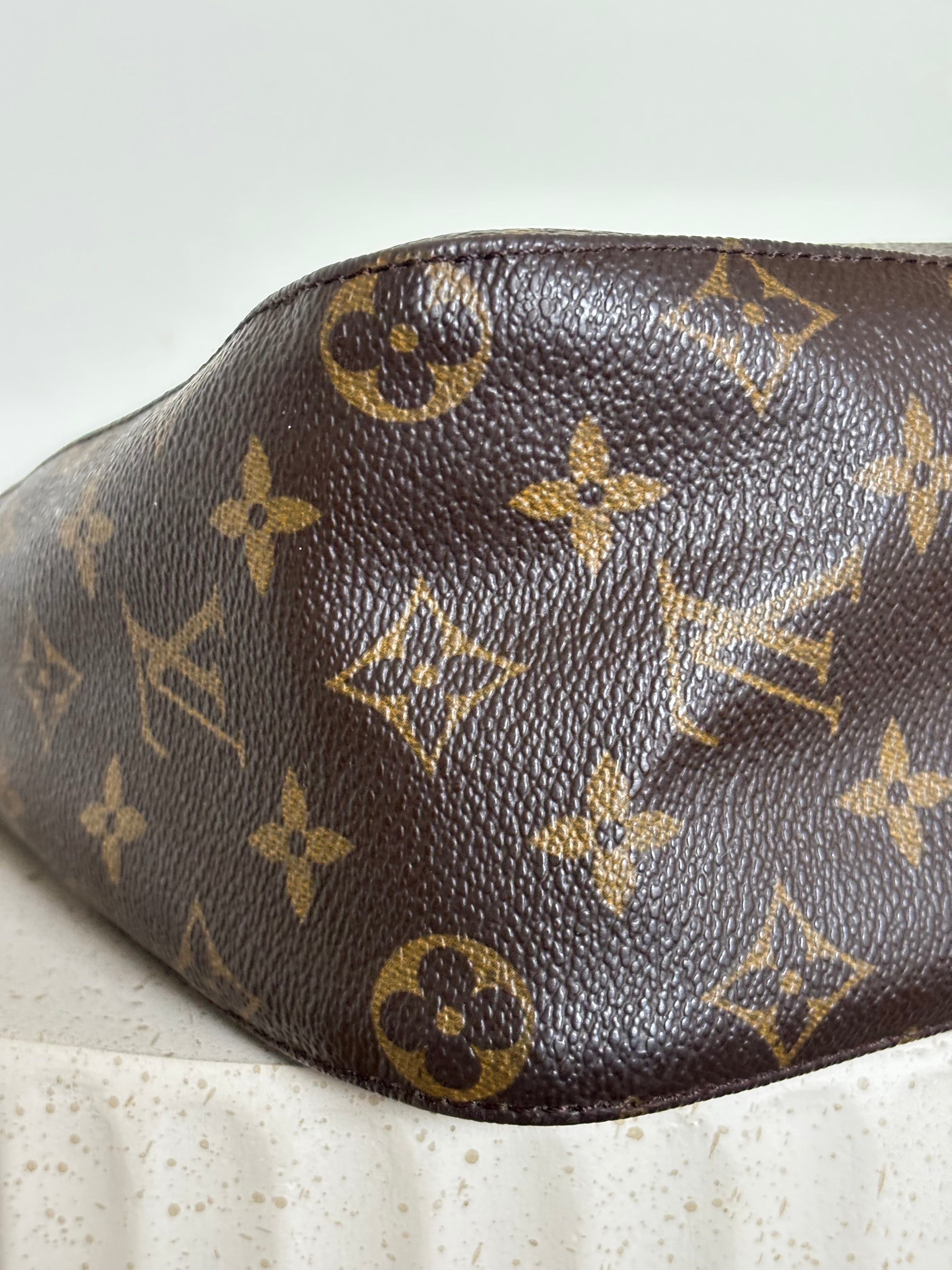 Louis Vuitton Looping MM