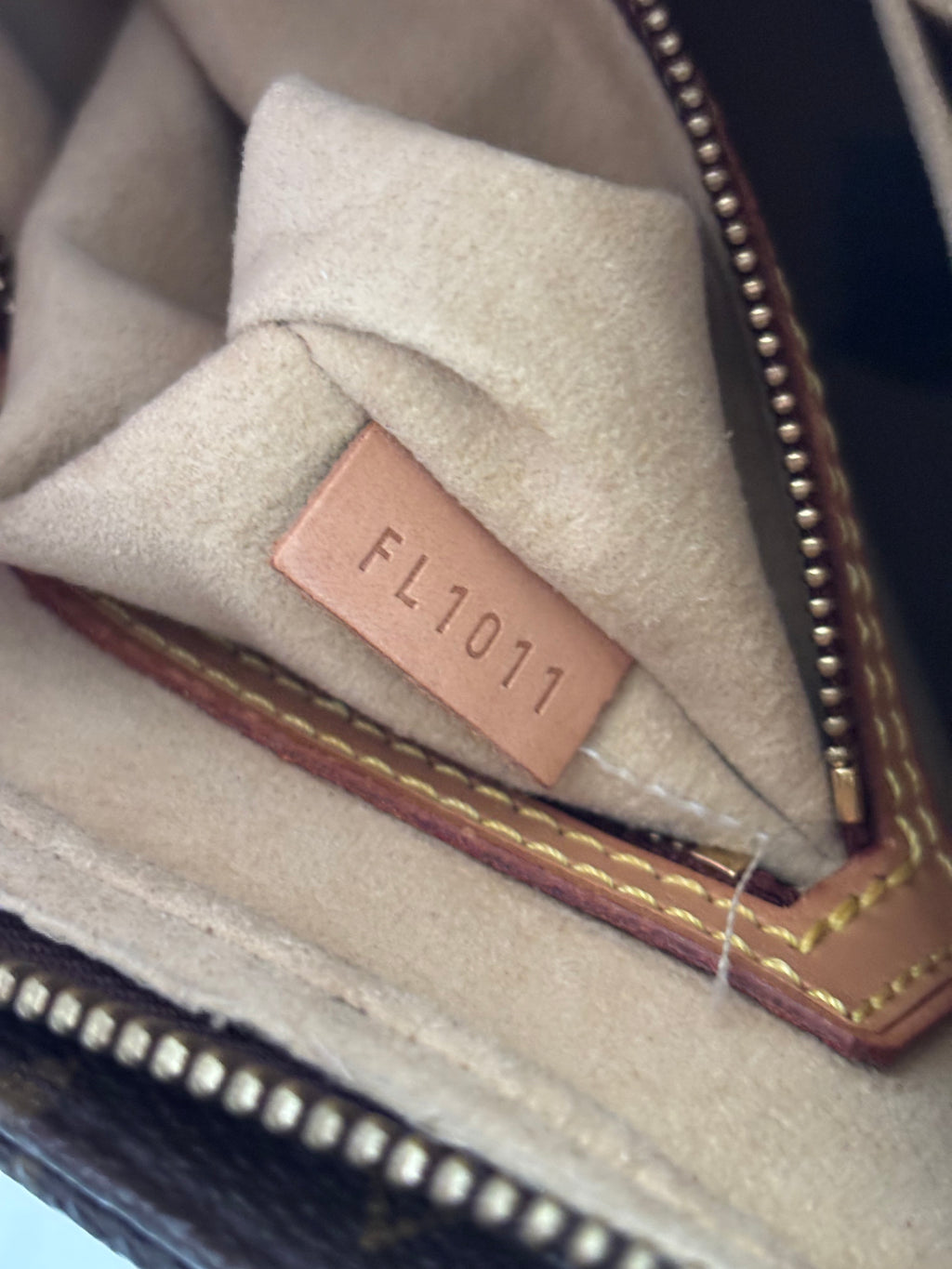 Louis Vuitton Looping MM
