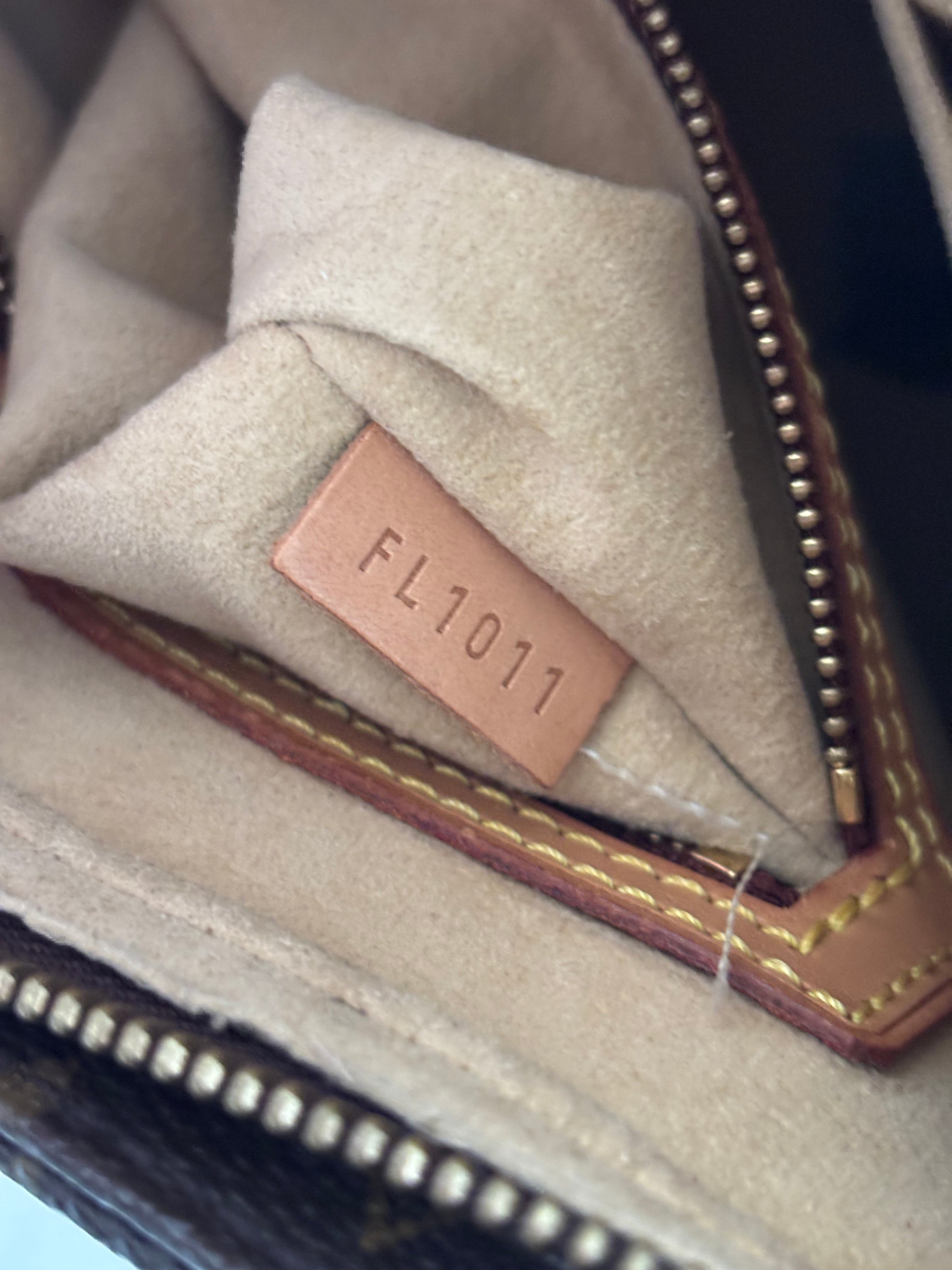 Louis Vuitton Looping MM