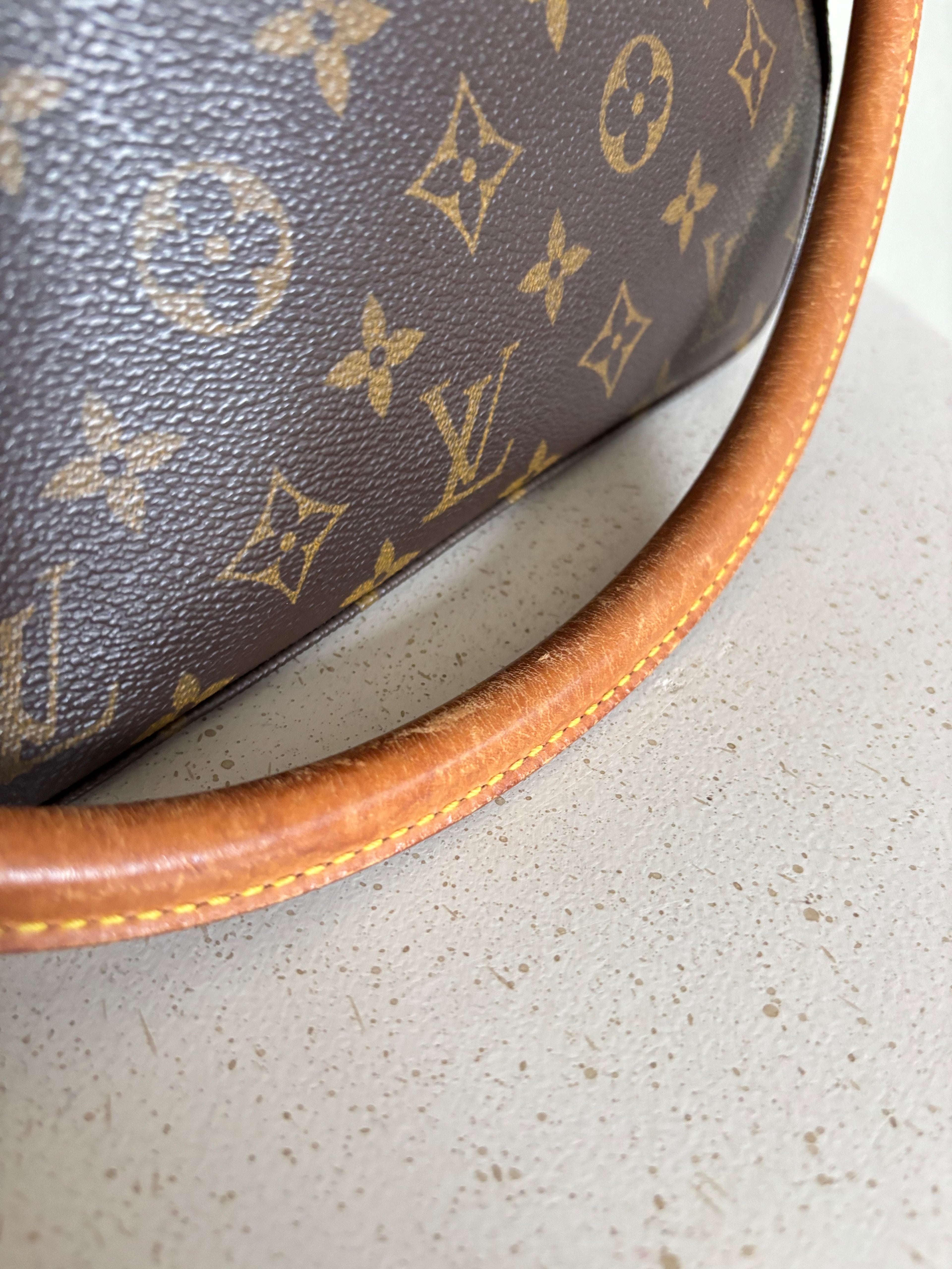 Louis Vuitton Looping MM