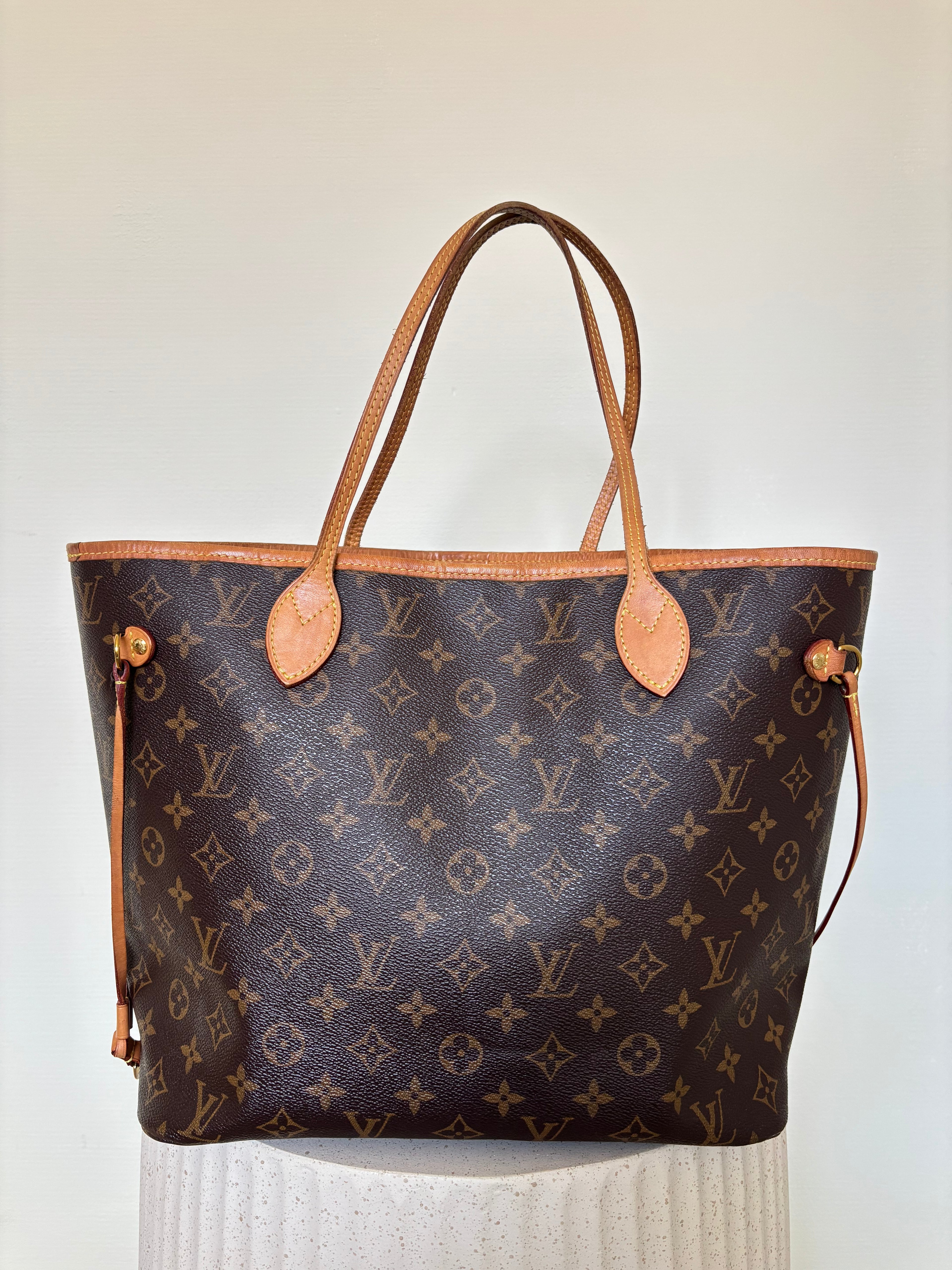 Louis Vuitton Neverfull MM Monogram
