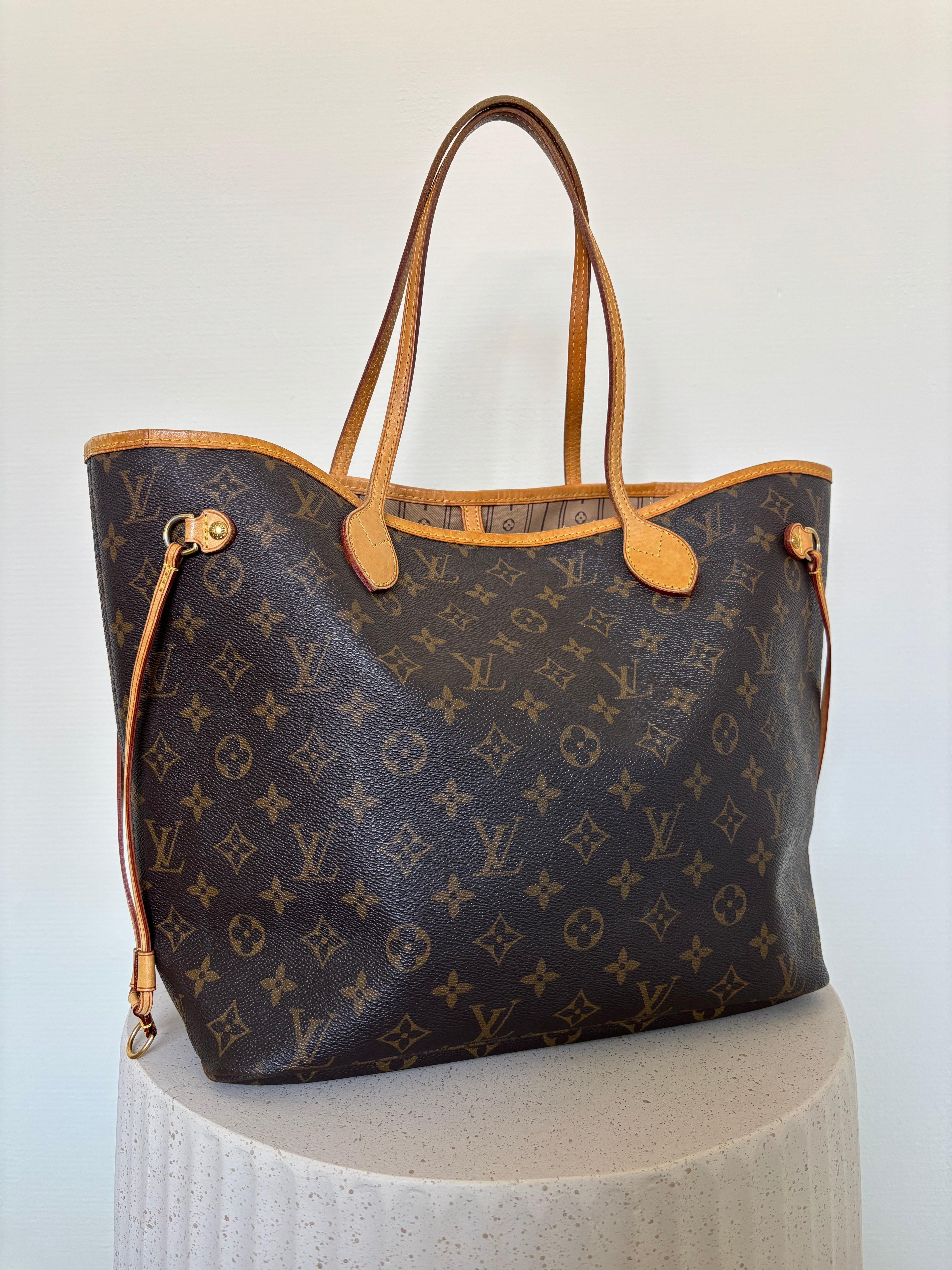 Louis Vuitton Neverfull MM Monogram