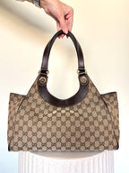 Gucci GG Supreme Charmy Hobo