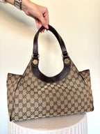 Gucci GG Supreme Charmy Hobo