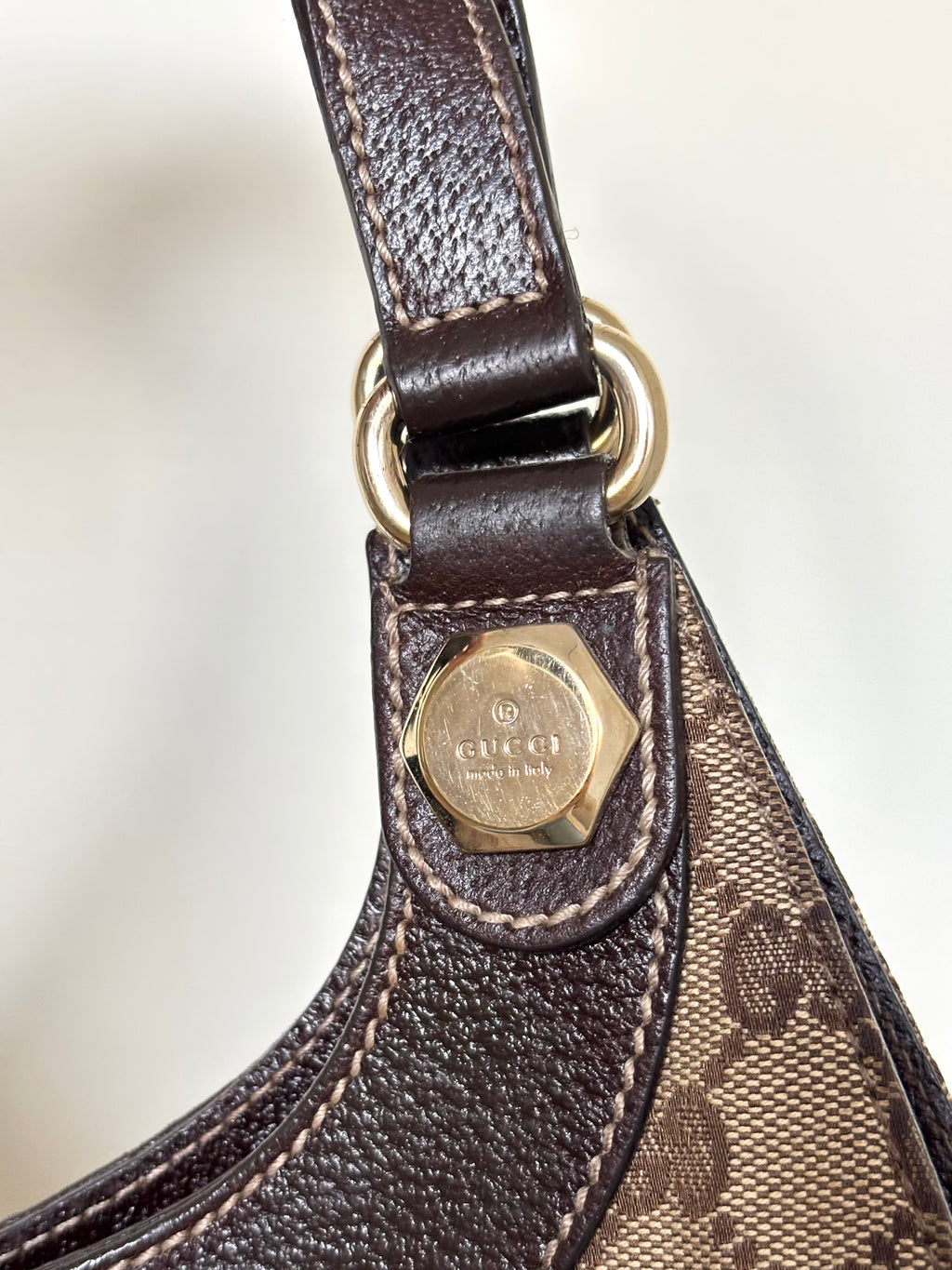 Gucci GG Supreme Charmy Hobo