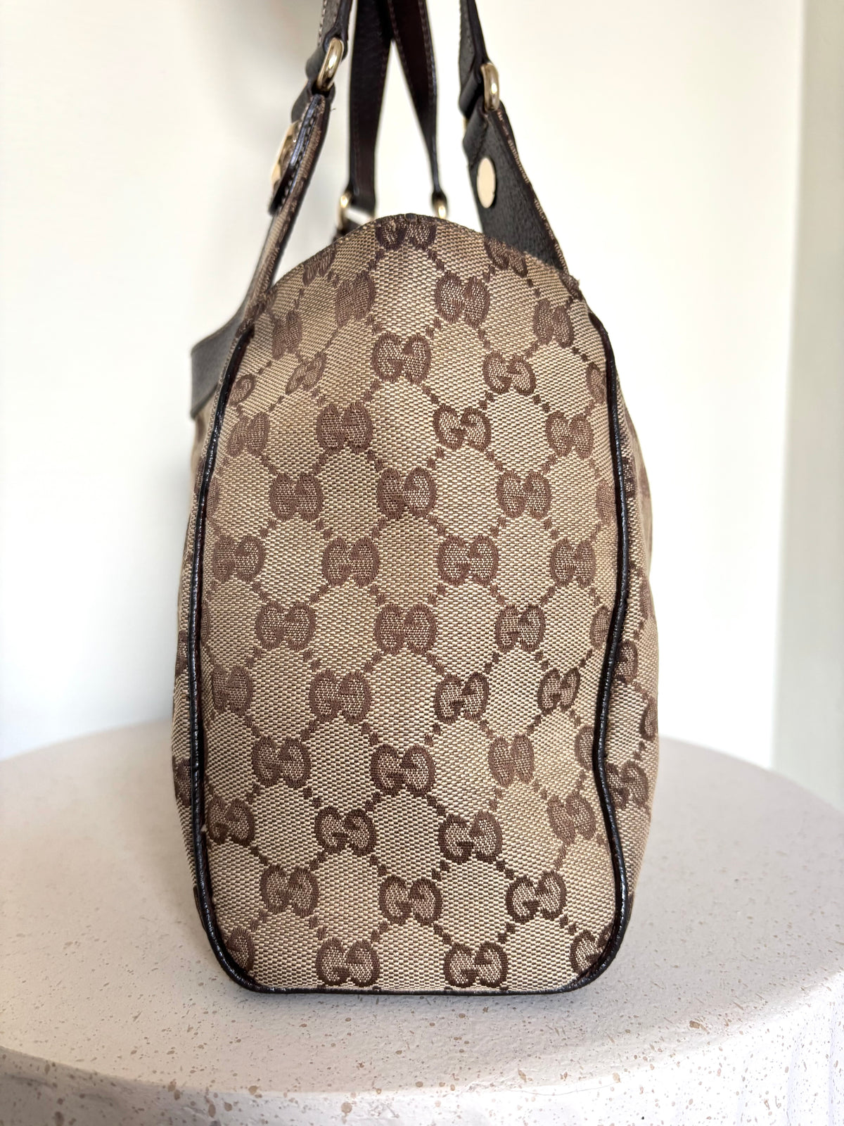 Gucci GG Supreme Charmy Hobo