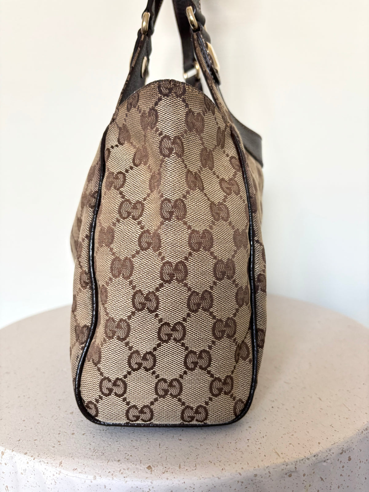 Gucci GG Supreme Charmy Hobo