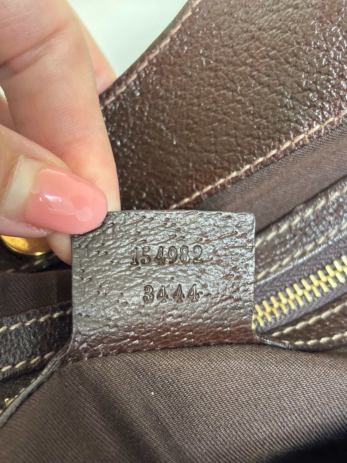 Gucci GG Supreme Charmy Hobo
