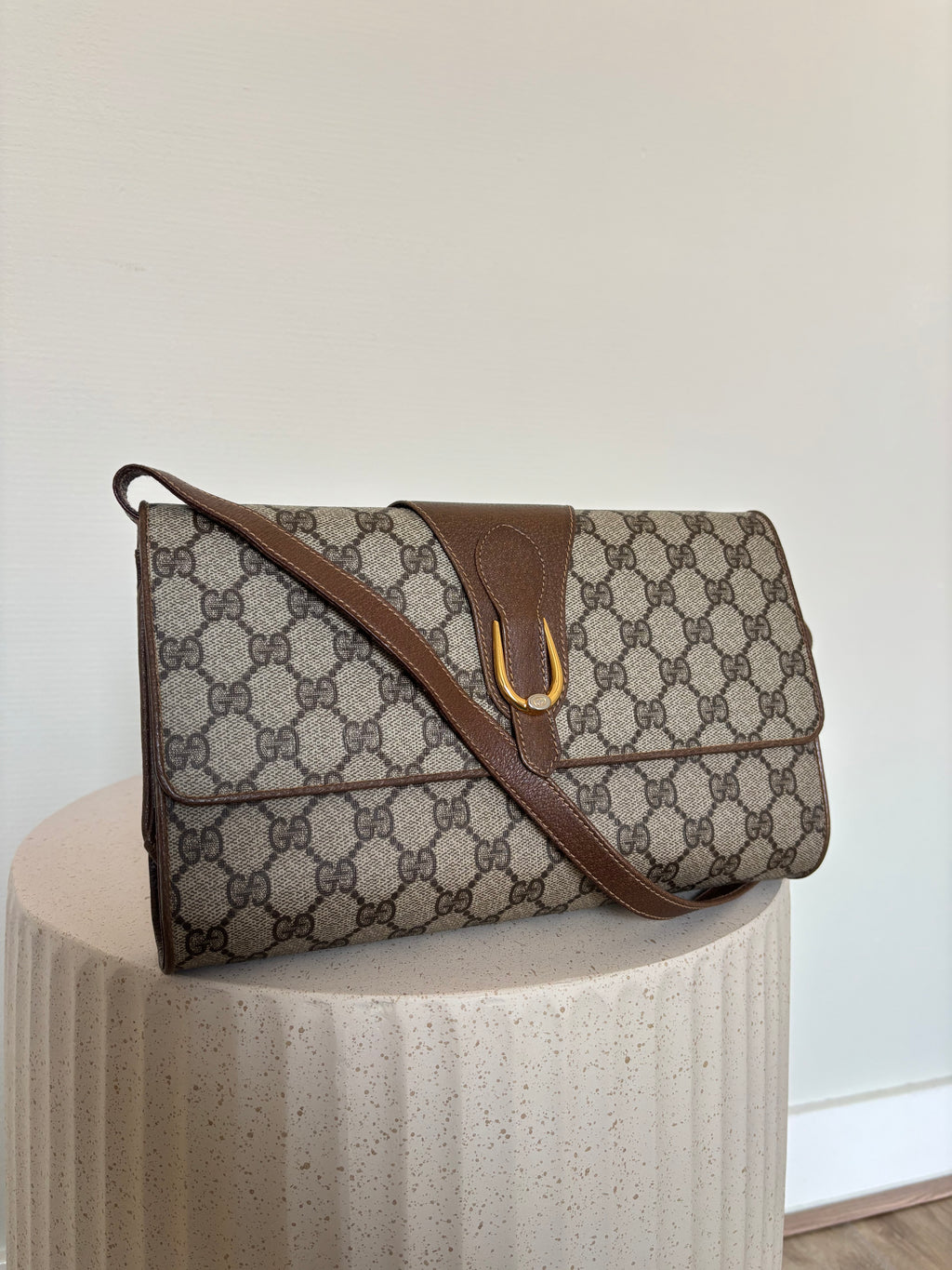Vintage Gucci GG Supreme Crossbody