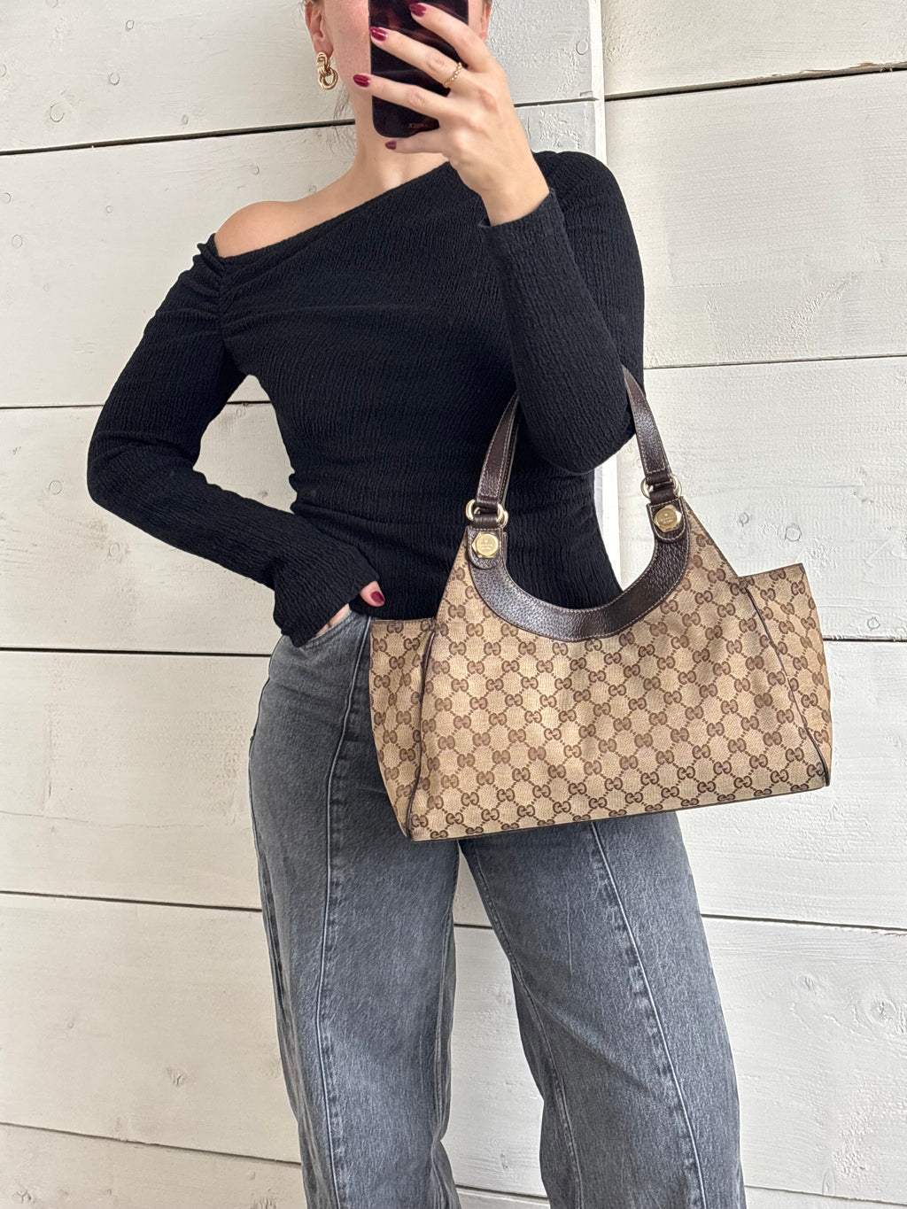 Gucci GG Supreme Charmy Hobo