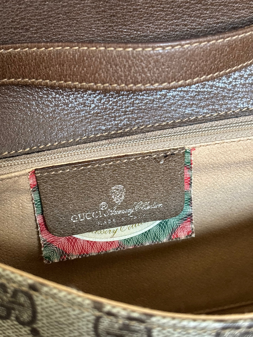 Vintage Gucci GG Supreme Crossbody