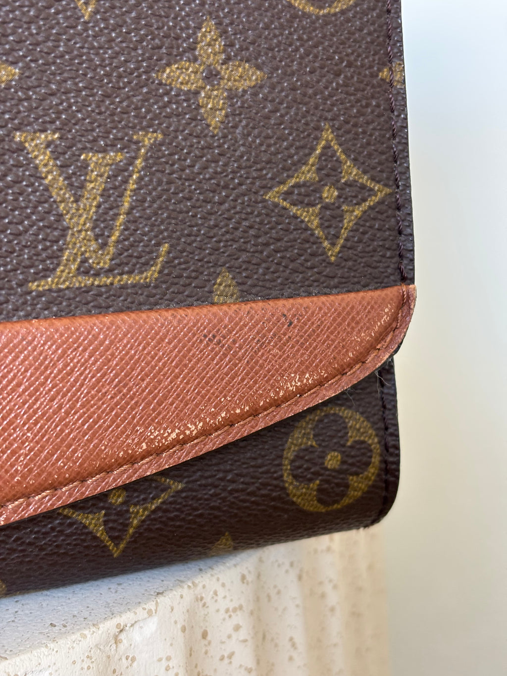 Louis Vuitton Pochette Bordeaux