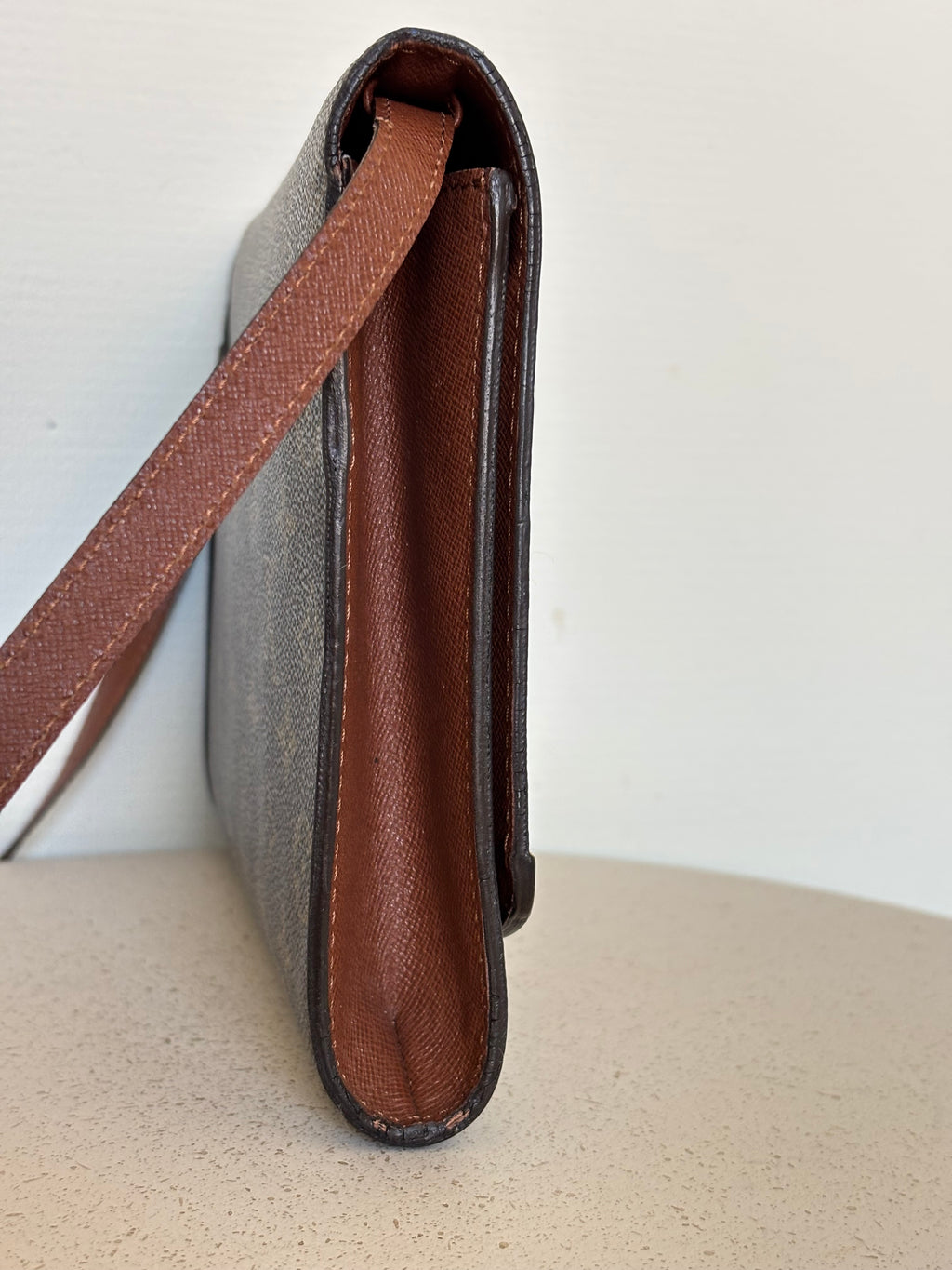 Louis Vuitton Pochette Bordeaux