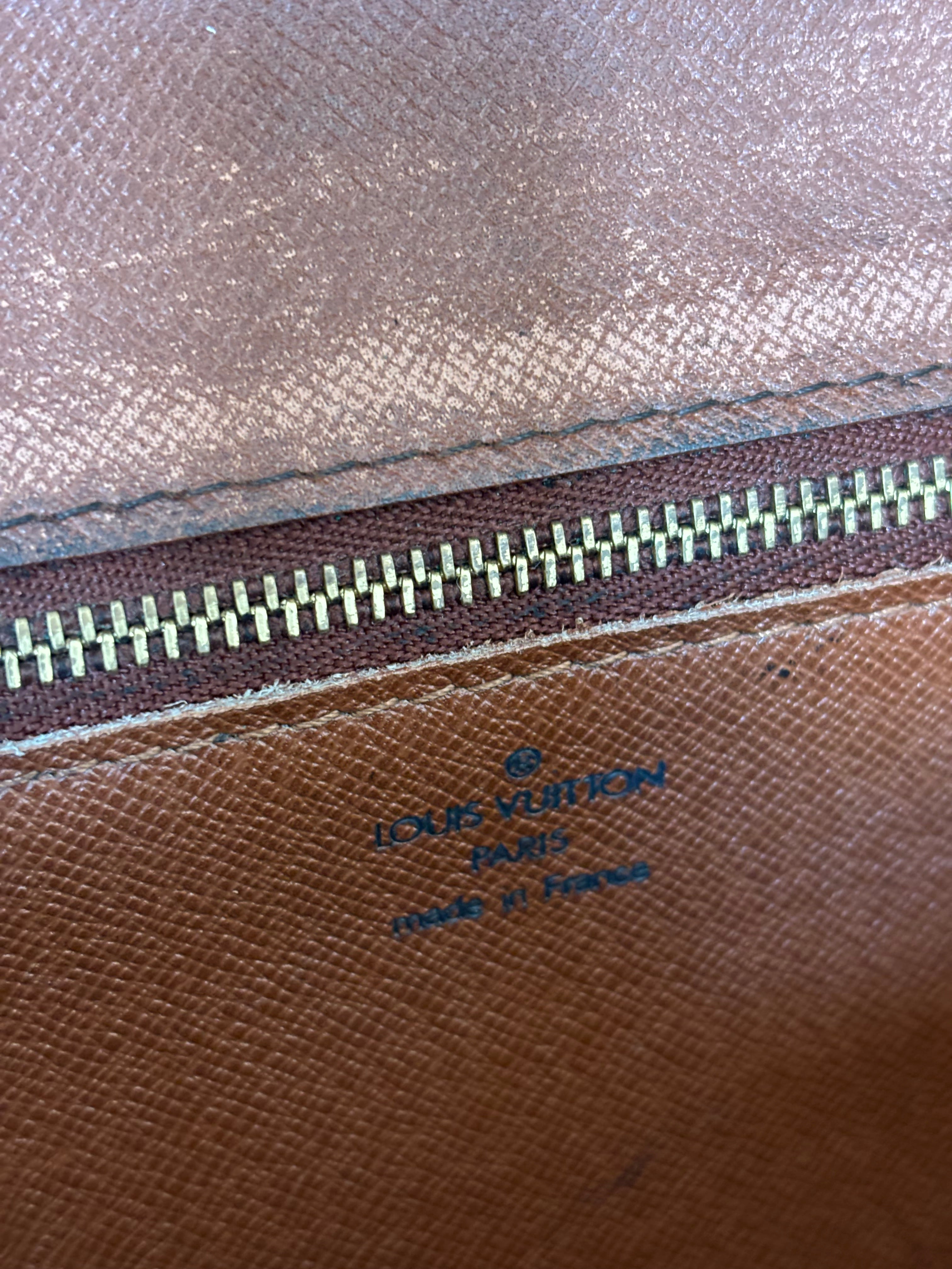 Louis Vuitton Pochette Bordeaux