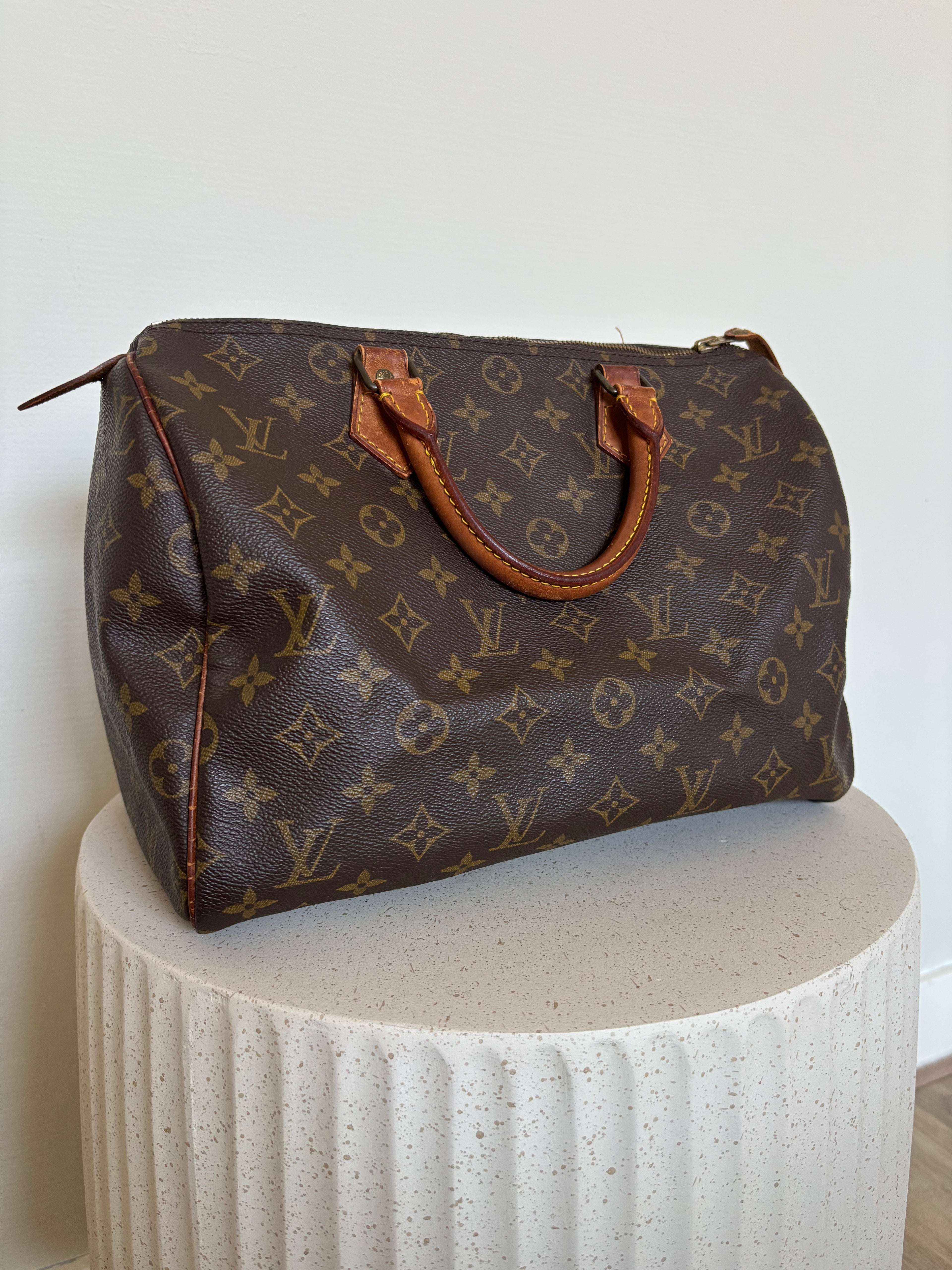Louis Vuitton Speedy 30