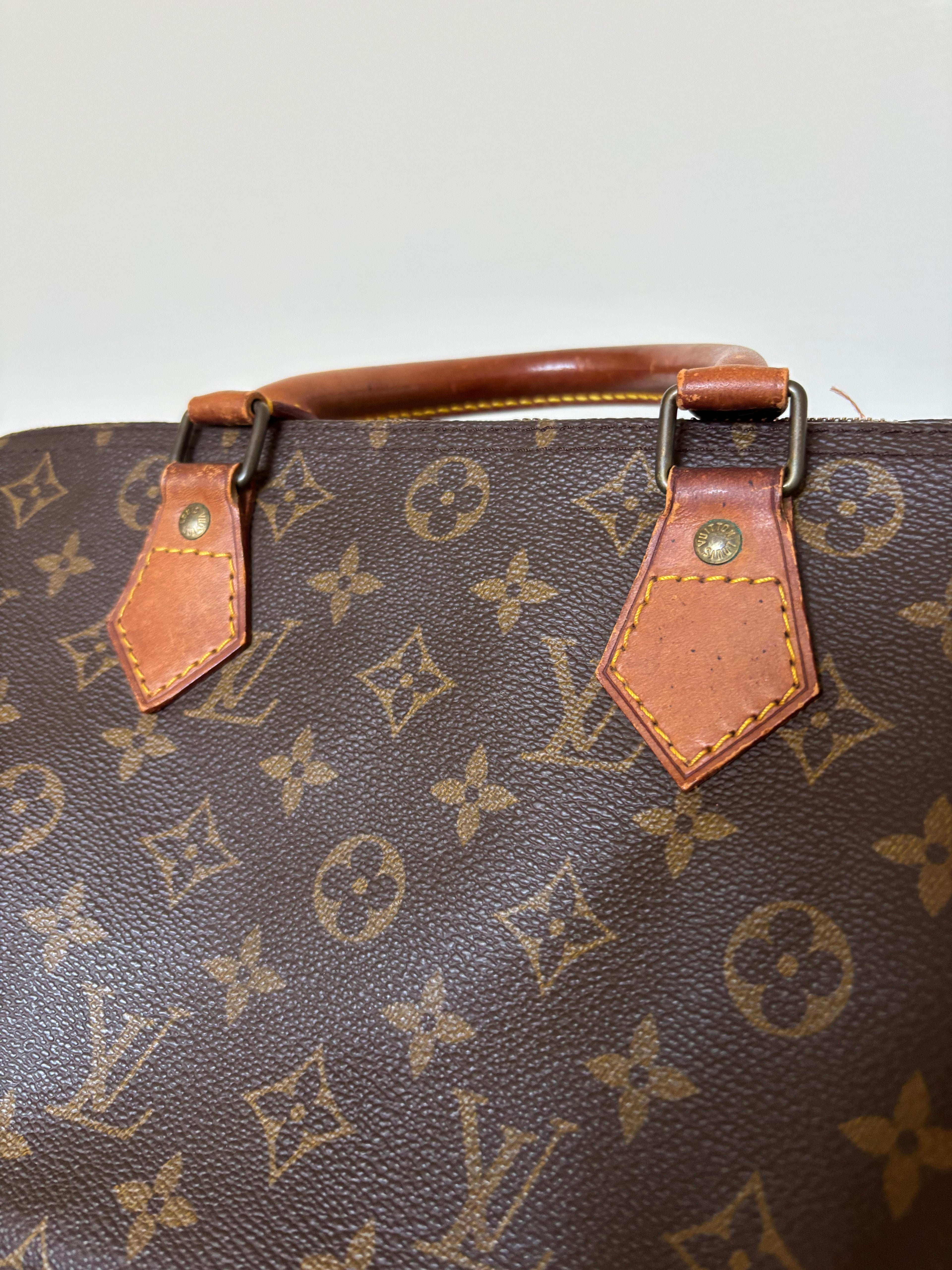 Louis Vuitton Speedy 30